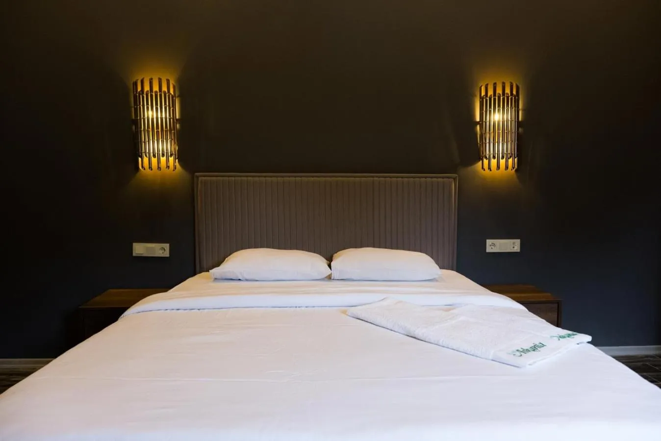 Bed in Iznik Askania