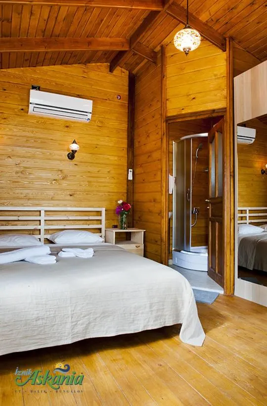 Bed in Iznik Askania