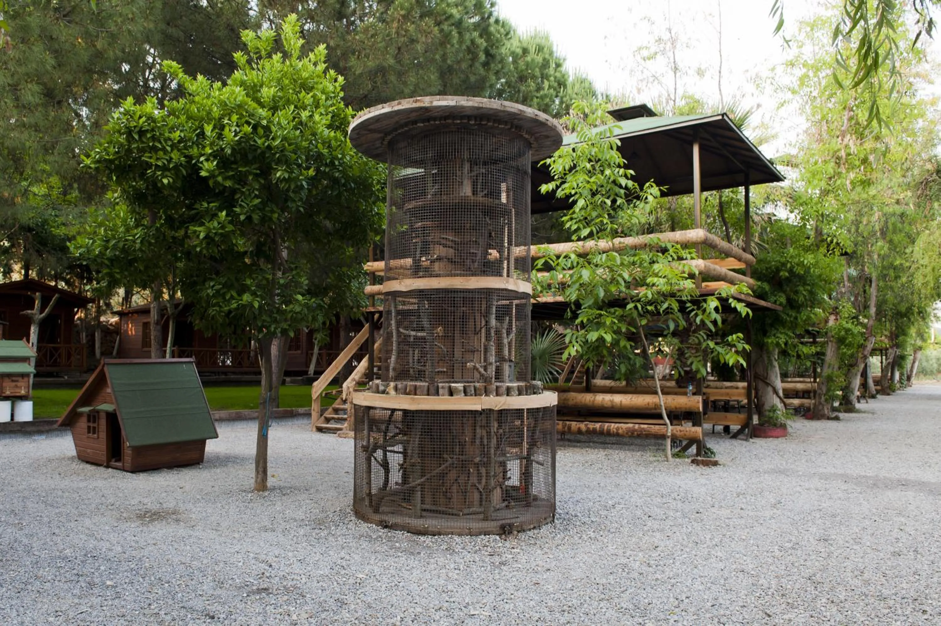 Decorative detail in Iznik Askania