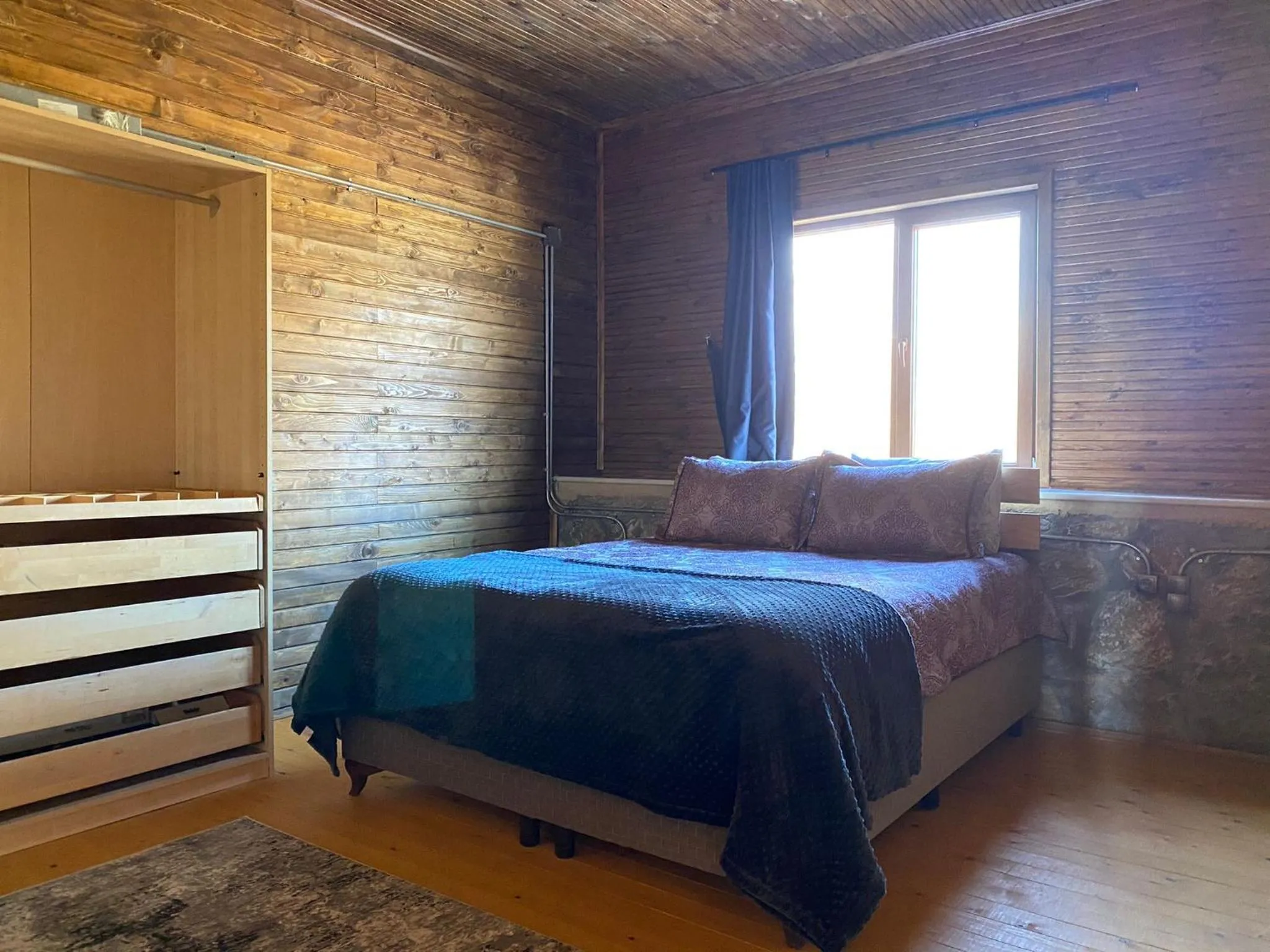 Bed in Iznik Askania