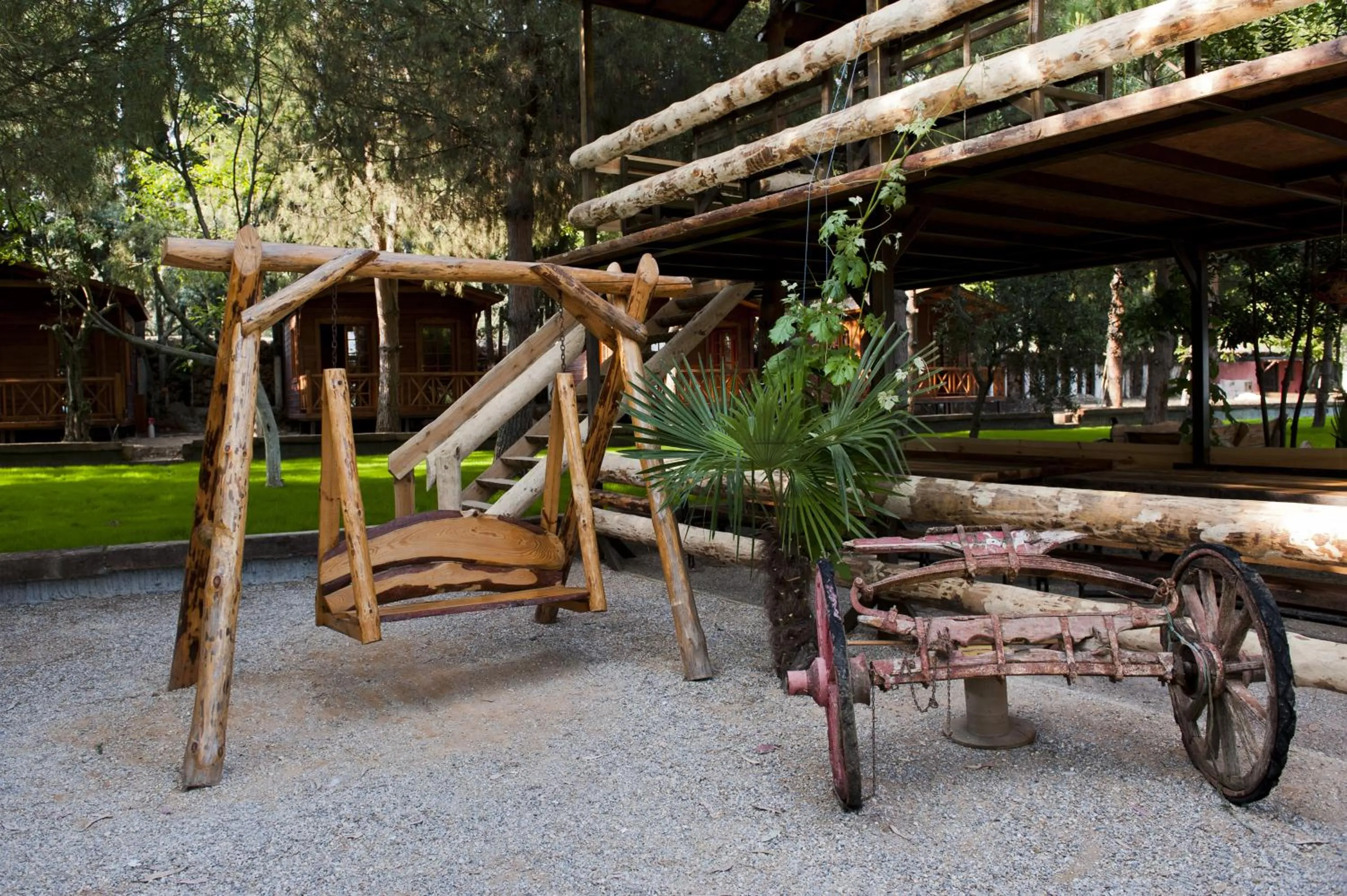 Decorative detail in Iznik Askania