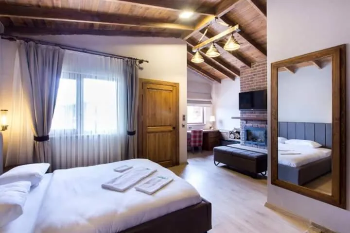 Bed in Iznik Askania