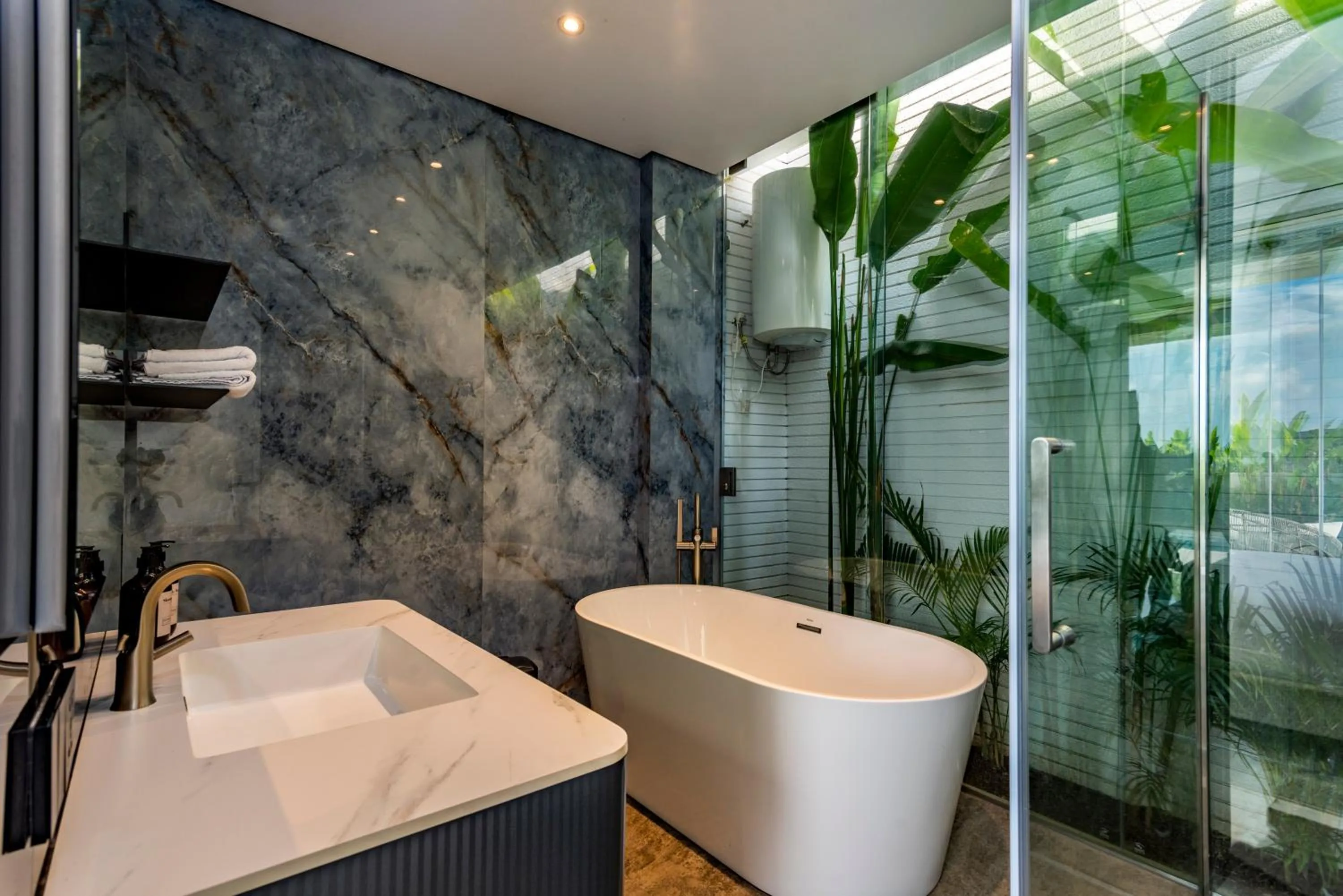 Shower in Sky Star Uluwatu