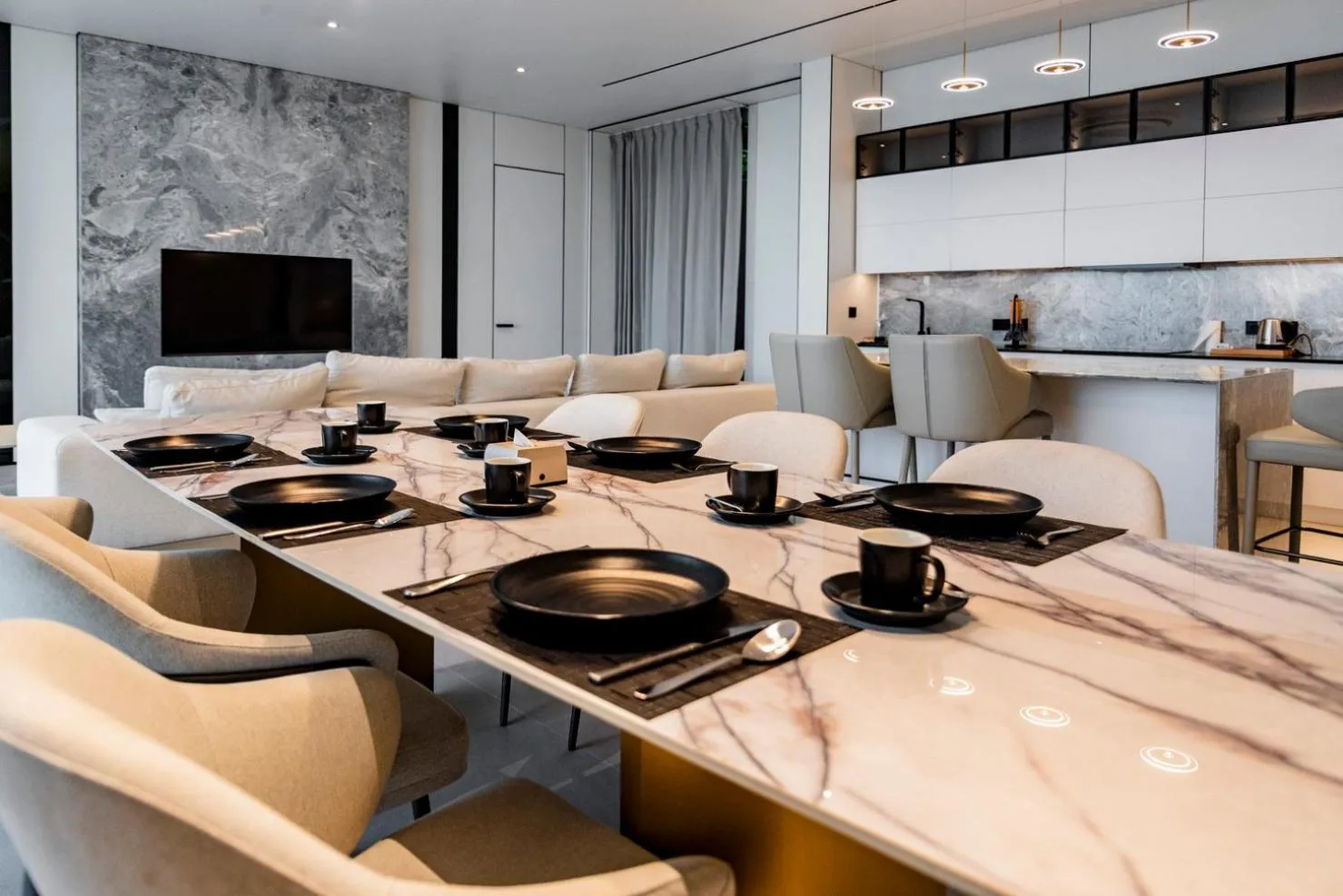 TV and multimedia in Sky Star Ocean View Uluwatu