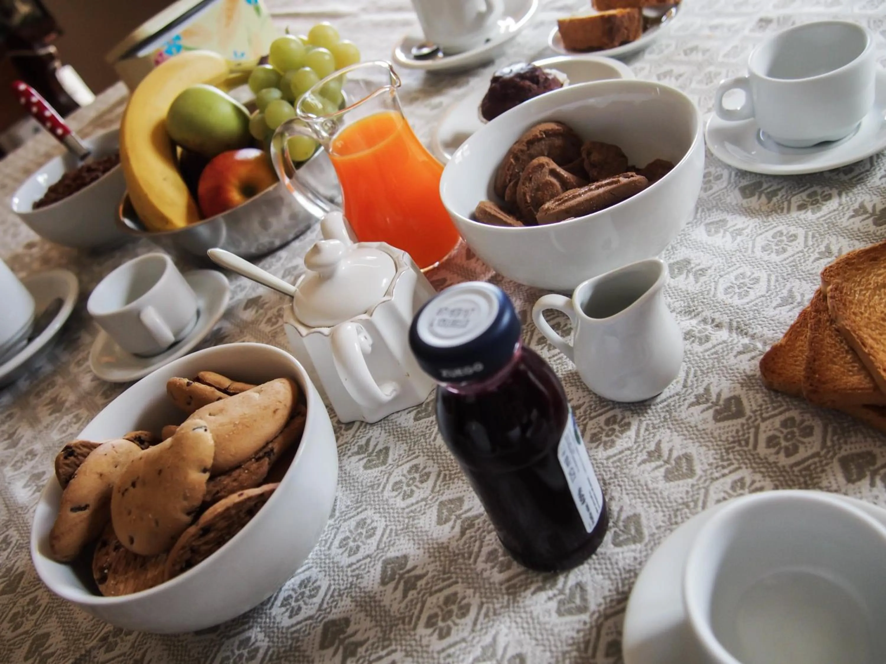 Italian breakfast in Bed And Bikers