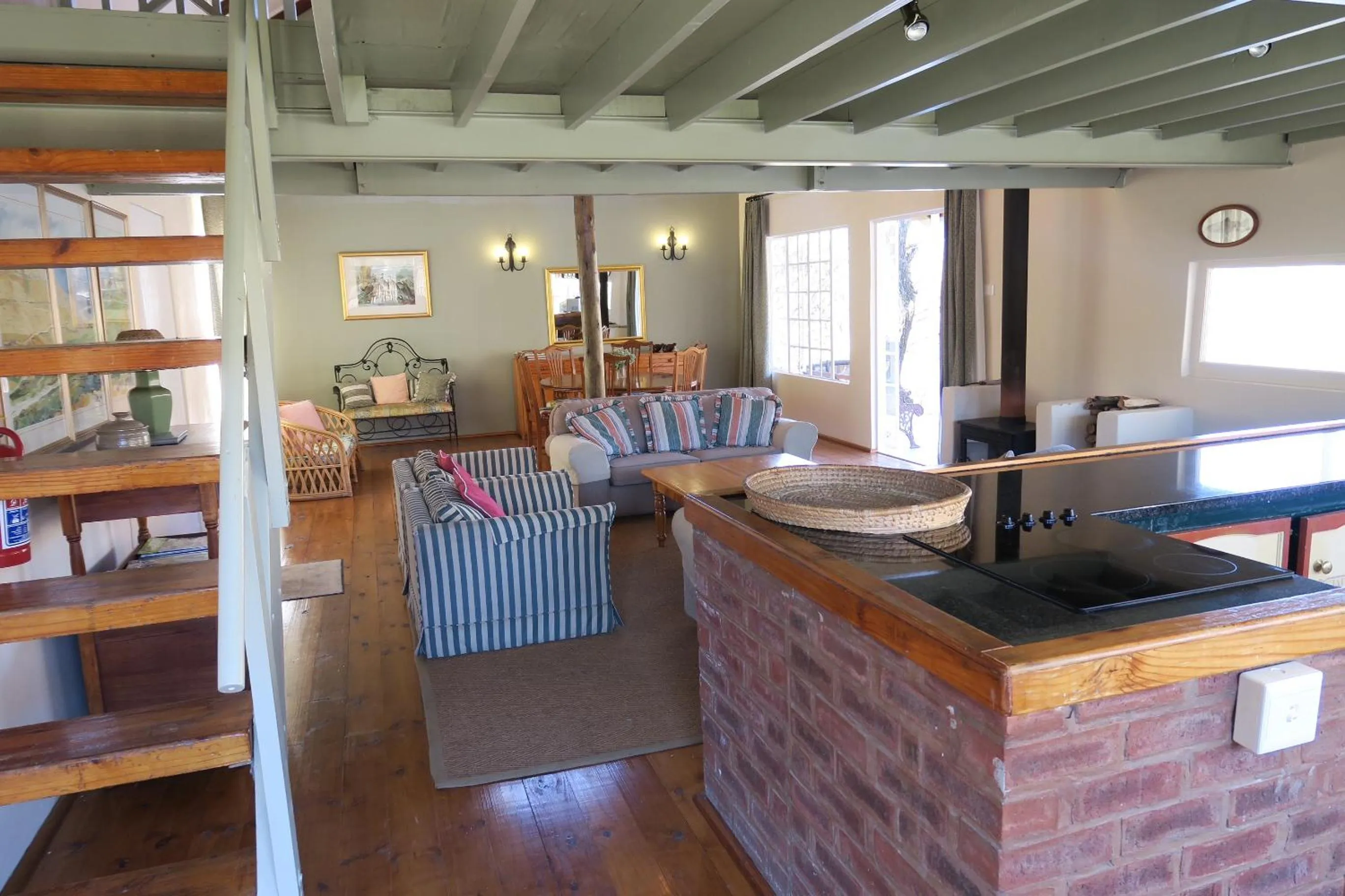 Kitchen or kitchenette in Mkomazana Mountain Cottages