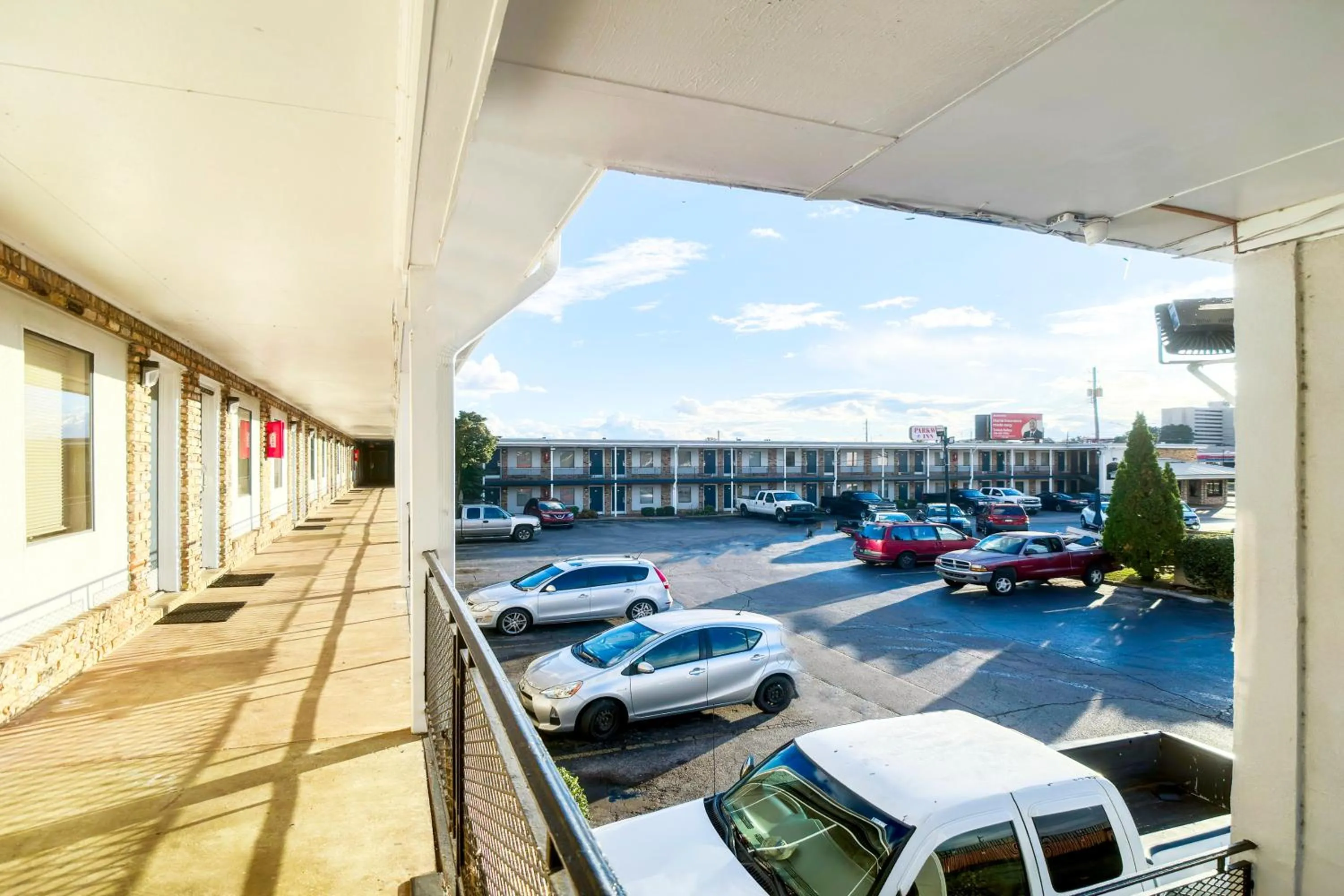 Parking in Hotel O Haven Inn Huntsville AL US 72