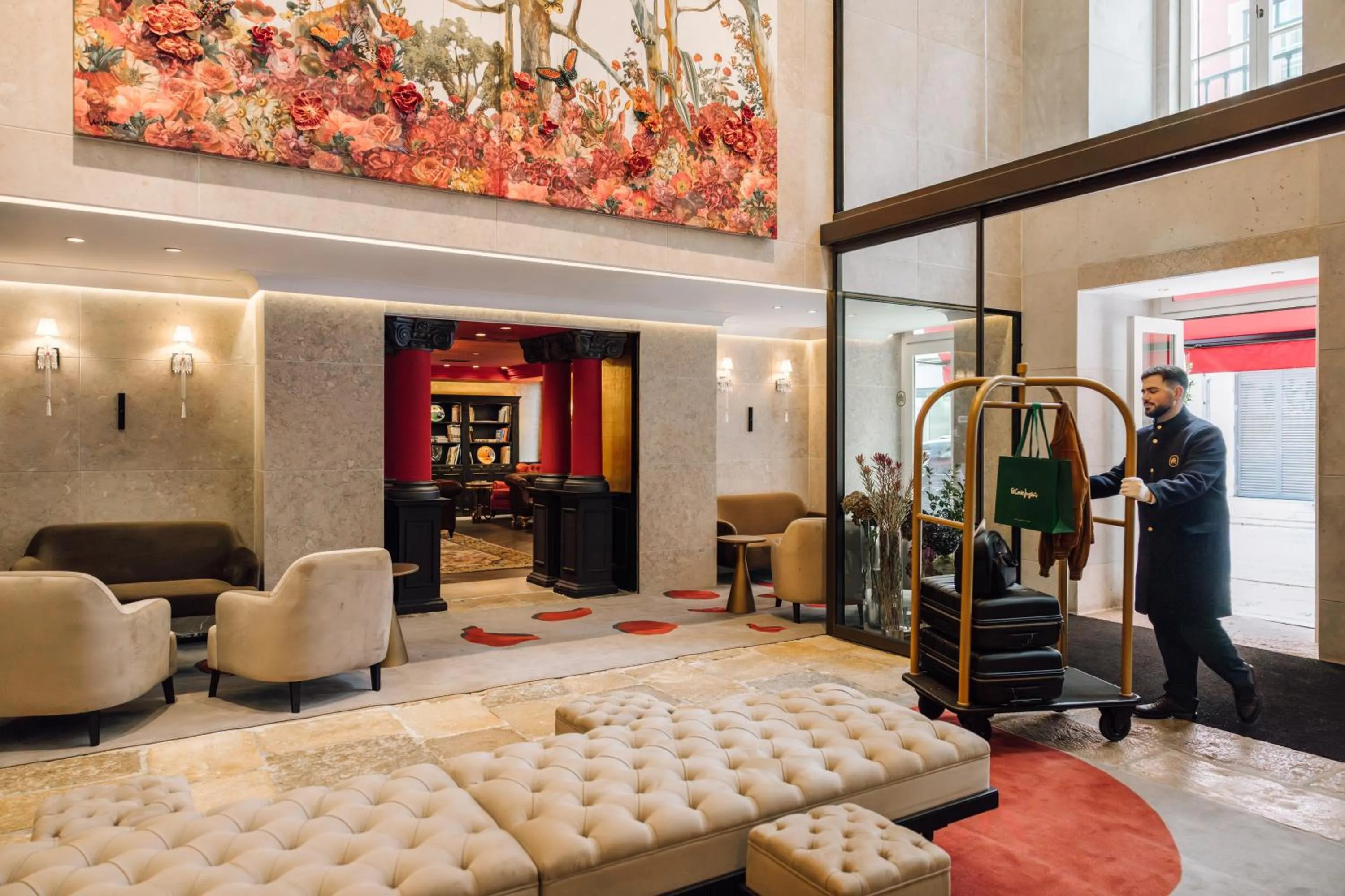 Lobby or reception in MYTHIC SANA Downtown Suites