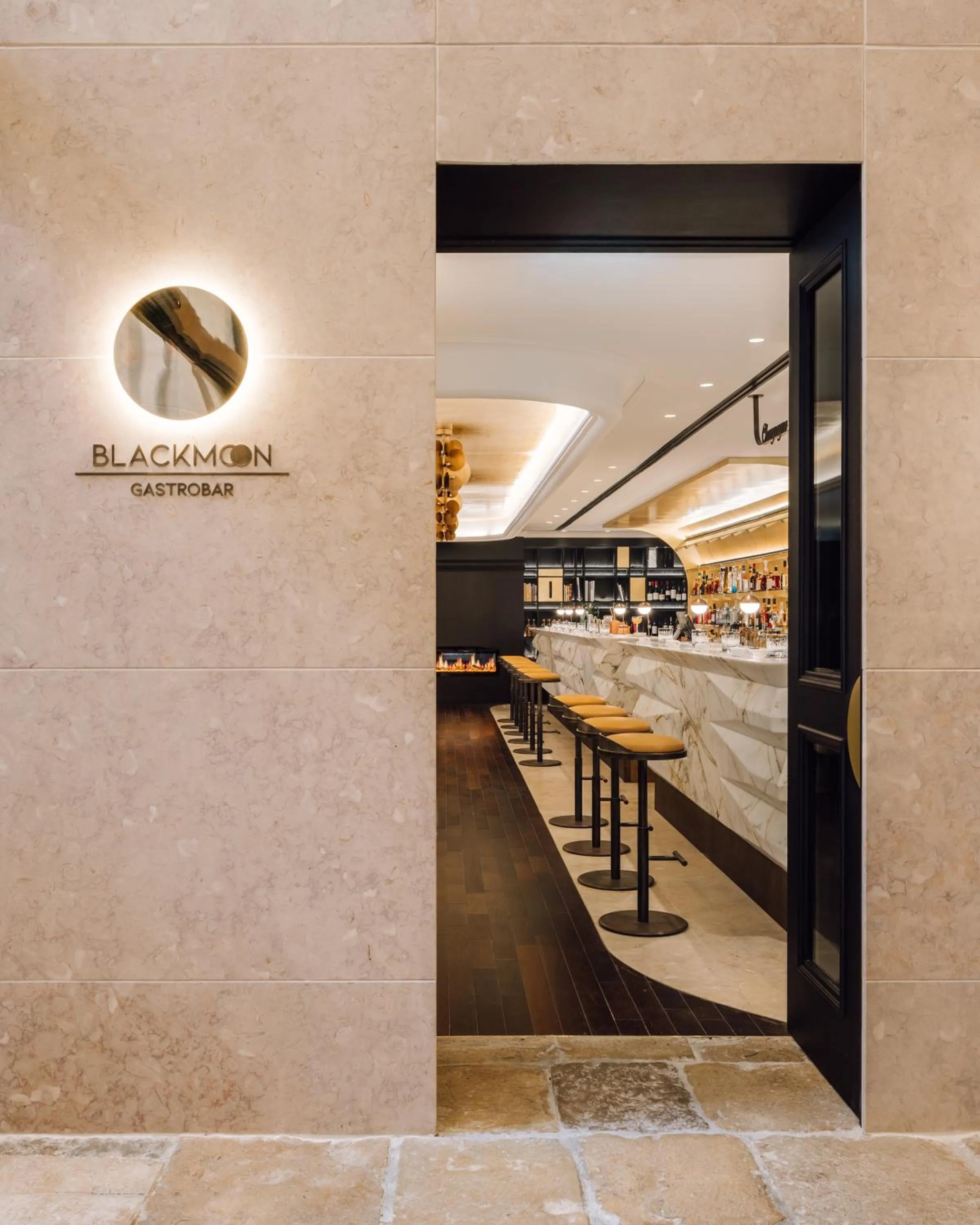 Restaurant/places to eat in MYTHIC SANA Downtown Suites