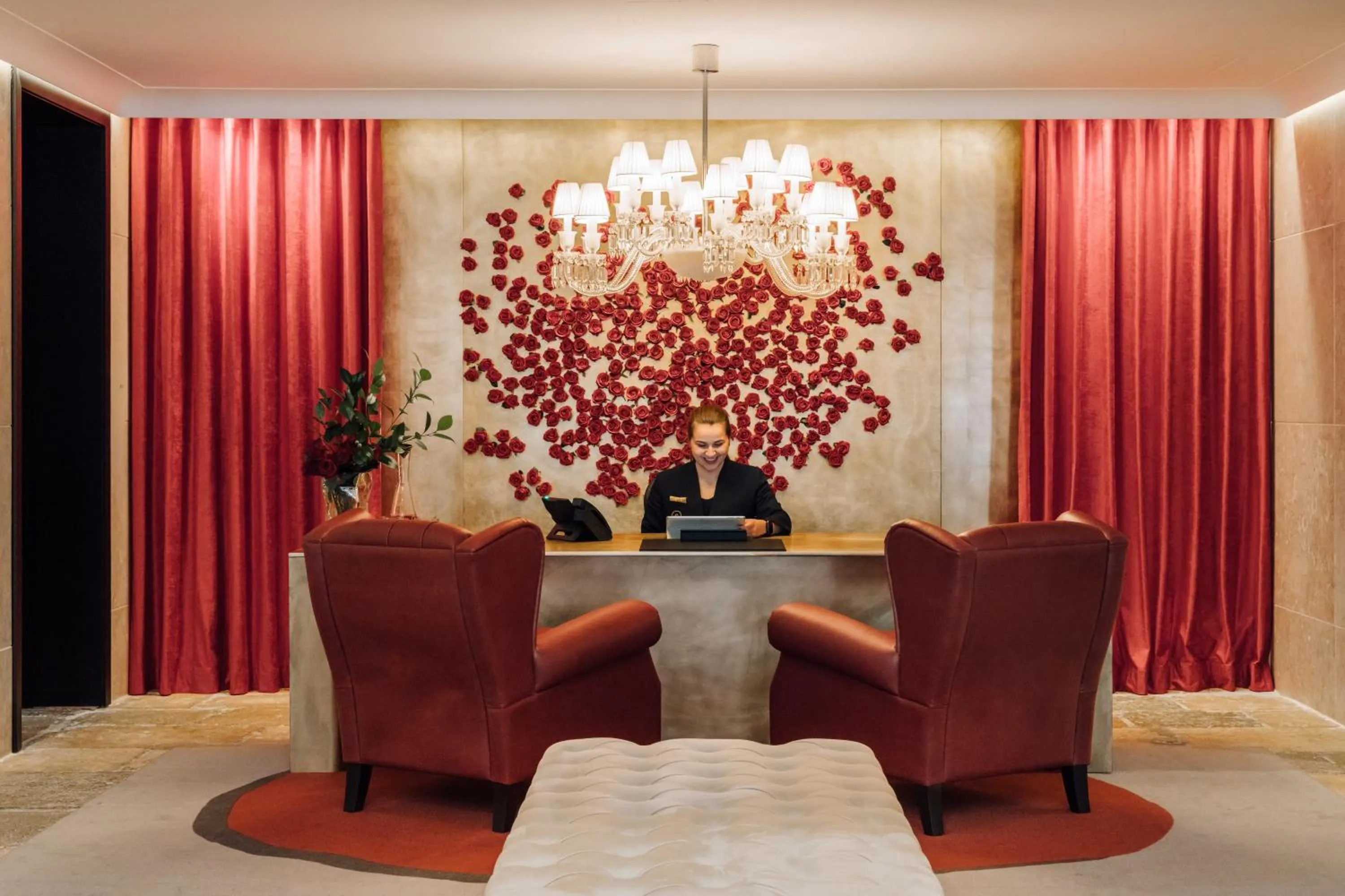 Lobby or reception in MYTHIC SANA Downtown Suites