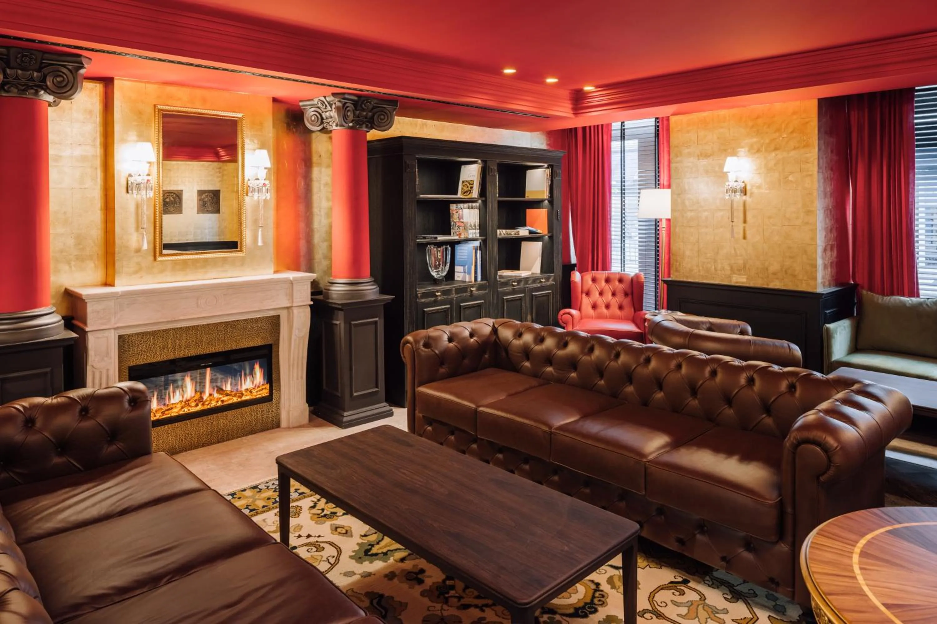 Lounge or bar in MYTHIC SANA Downtown Suites