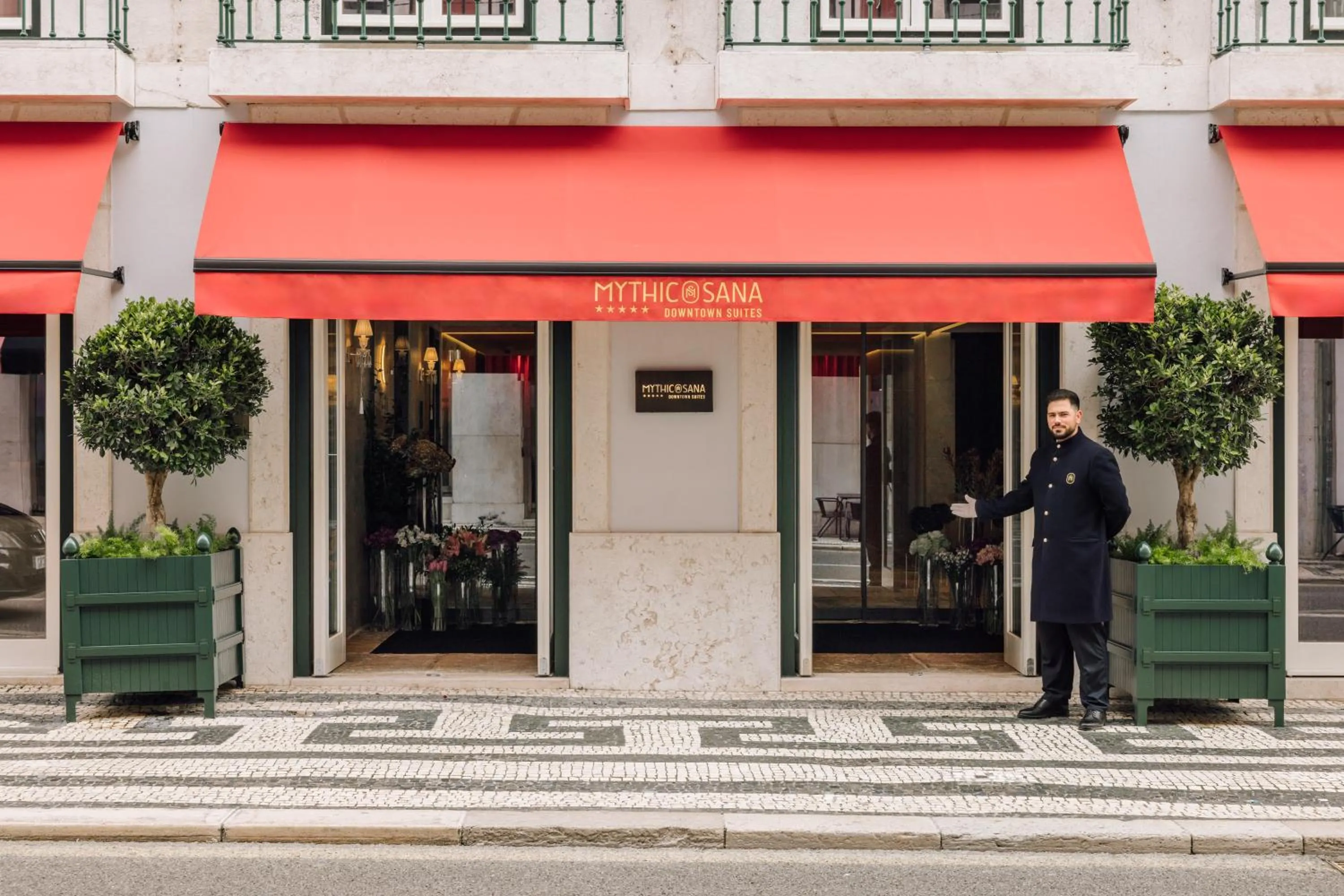Facade/entrance in MYTHIC SANA Downtown Suites