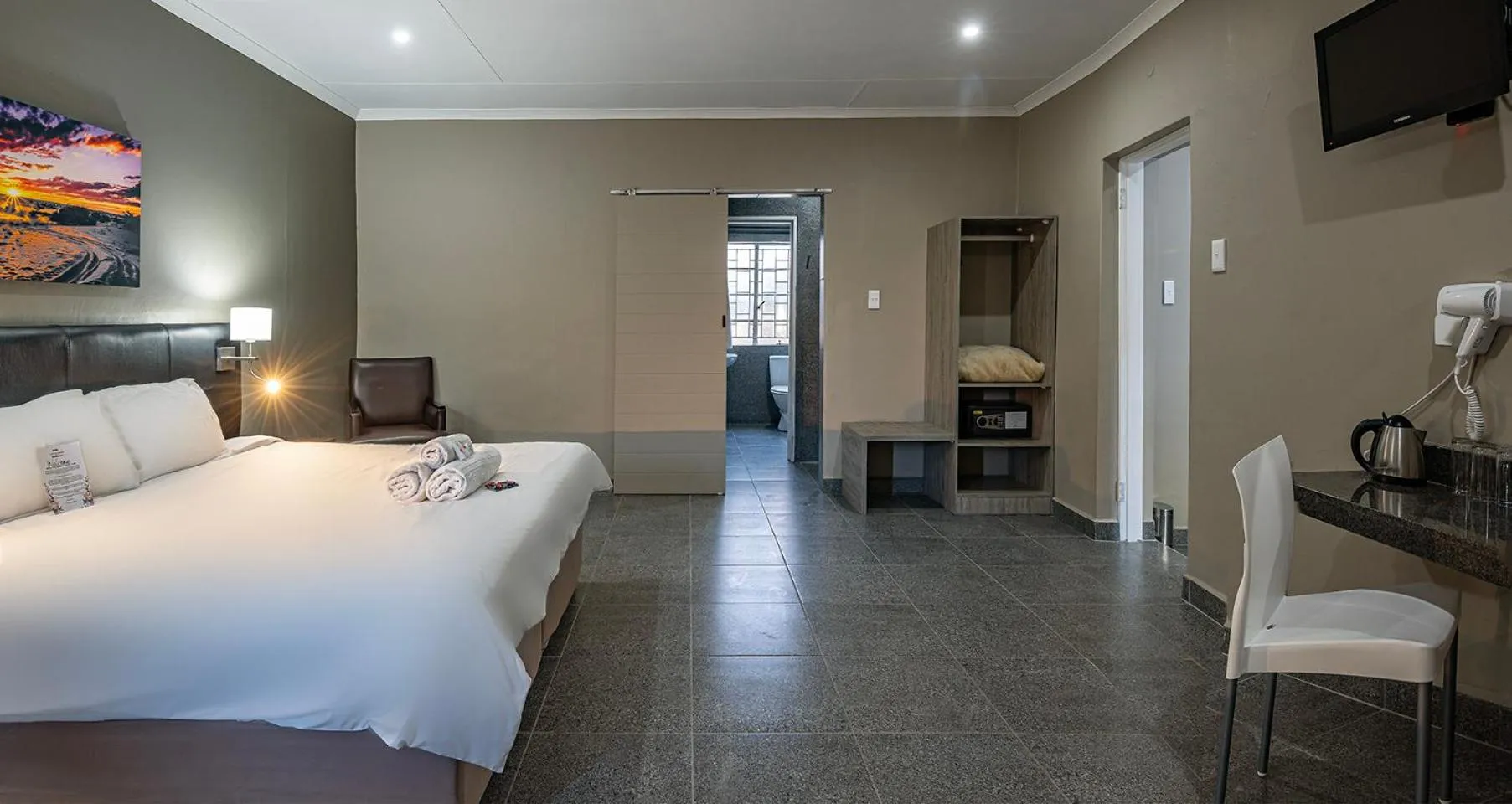 Family, Bed in Calvinia Hotel