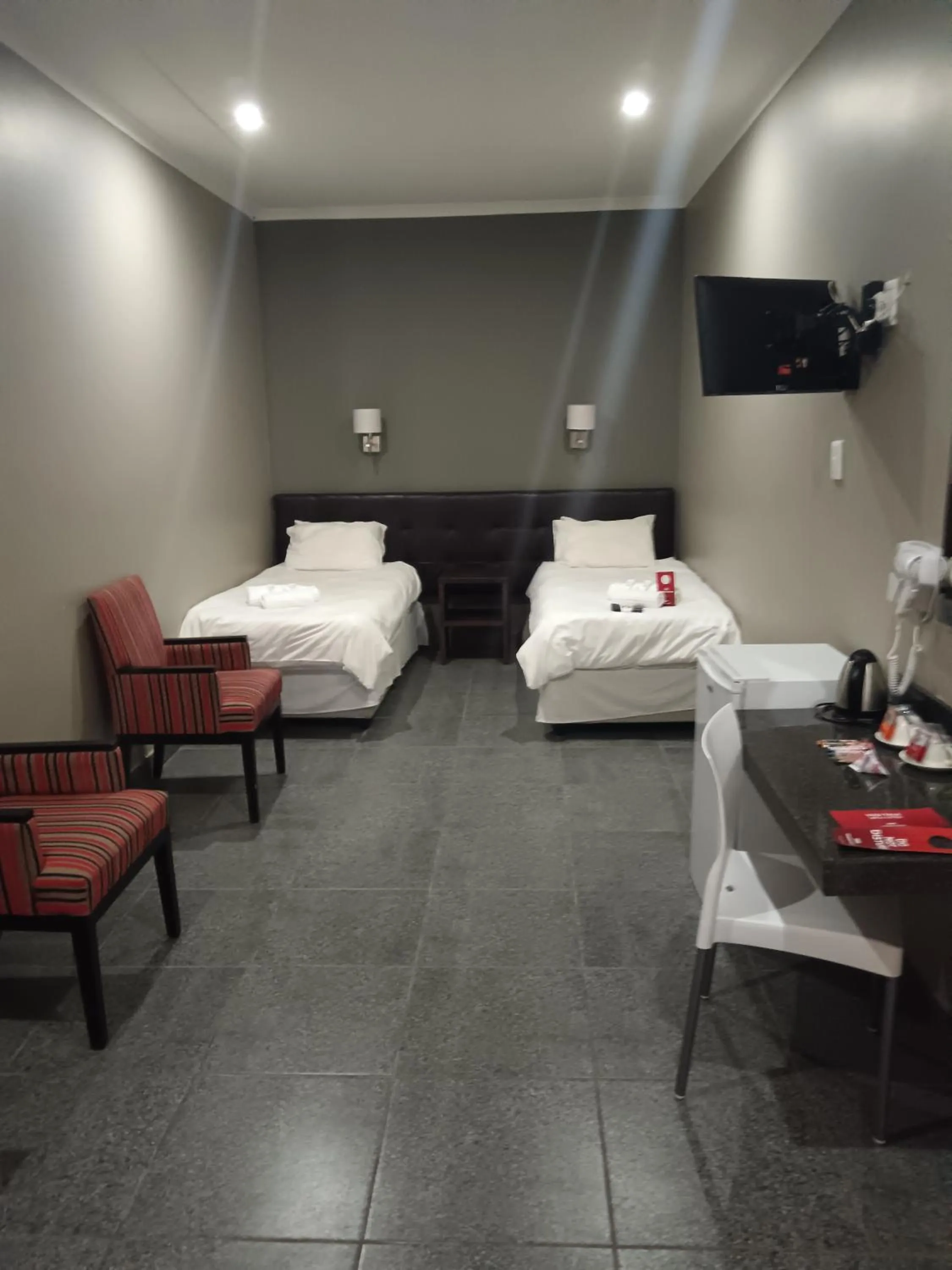 Bedroom, Bed in Calvinia Hotel