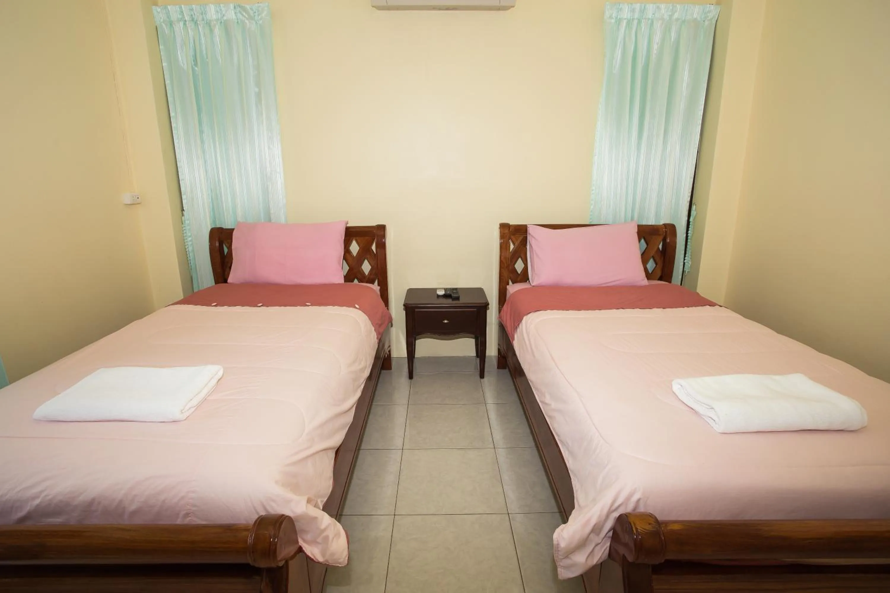 Staff, Bed in Suan Luang Garden View