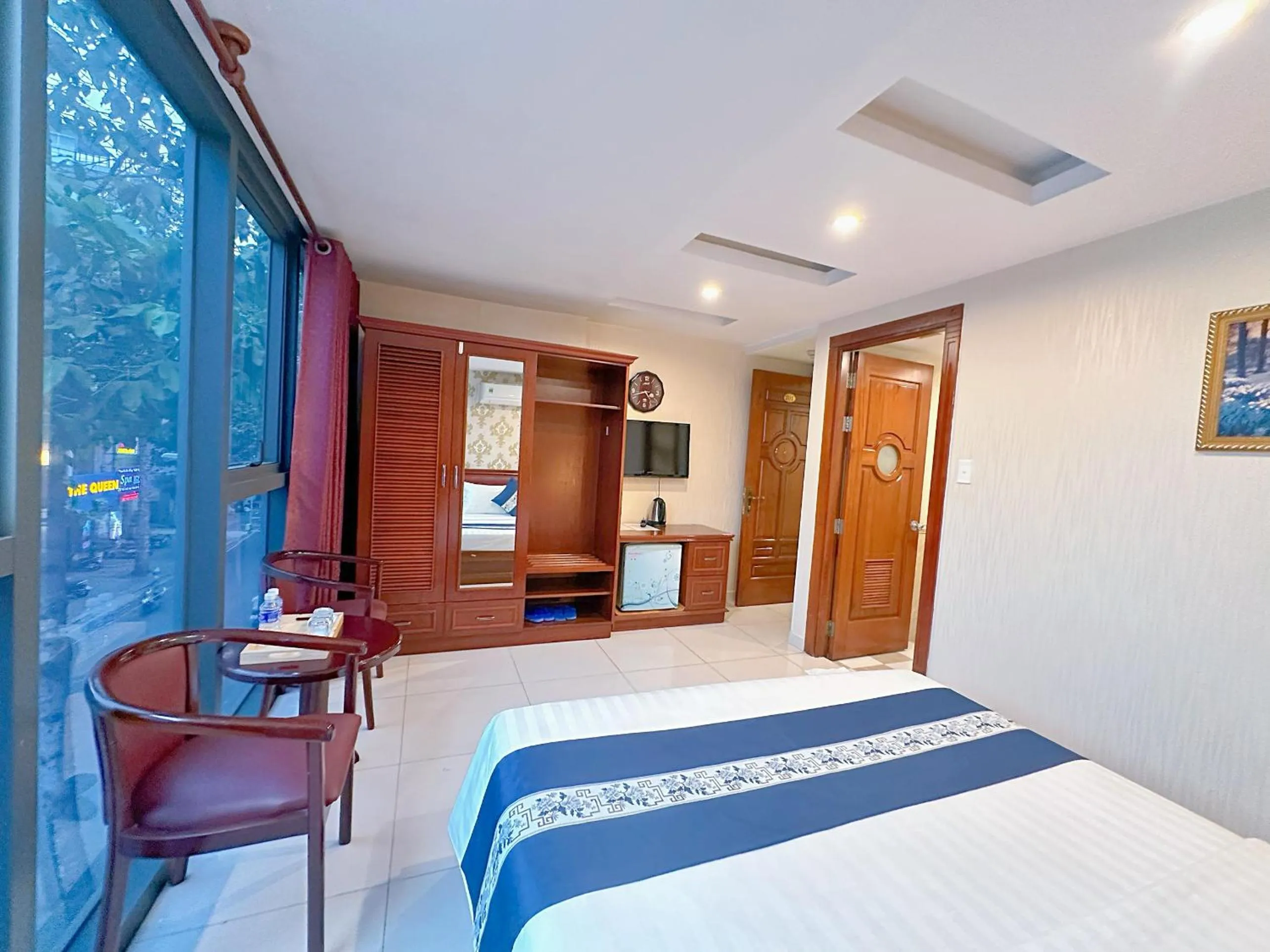 Bedroom, Bed in Kim Dung Hotel Tran Quang Khai