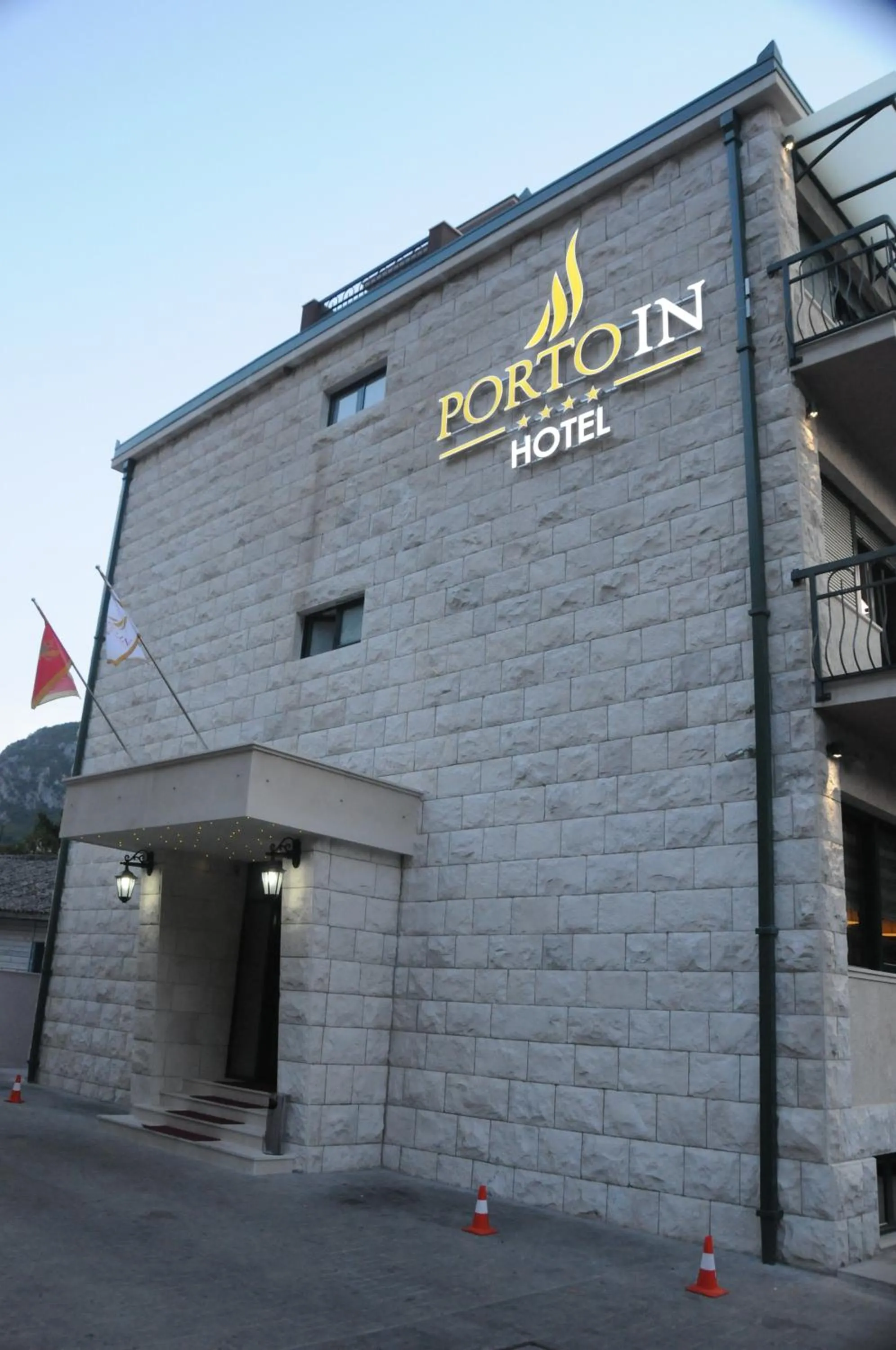 Area and facilities in Hotel Porto In