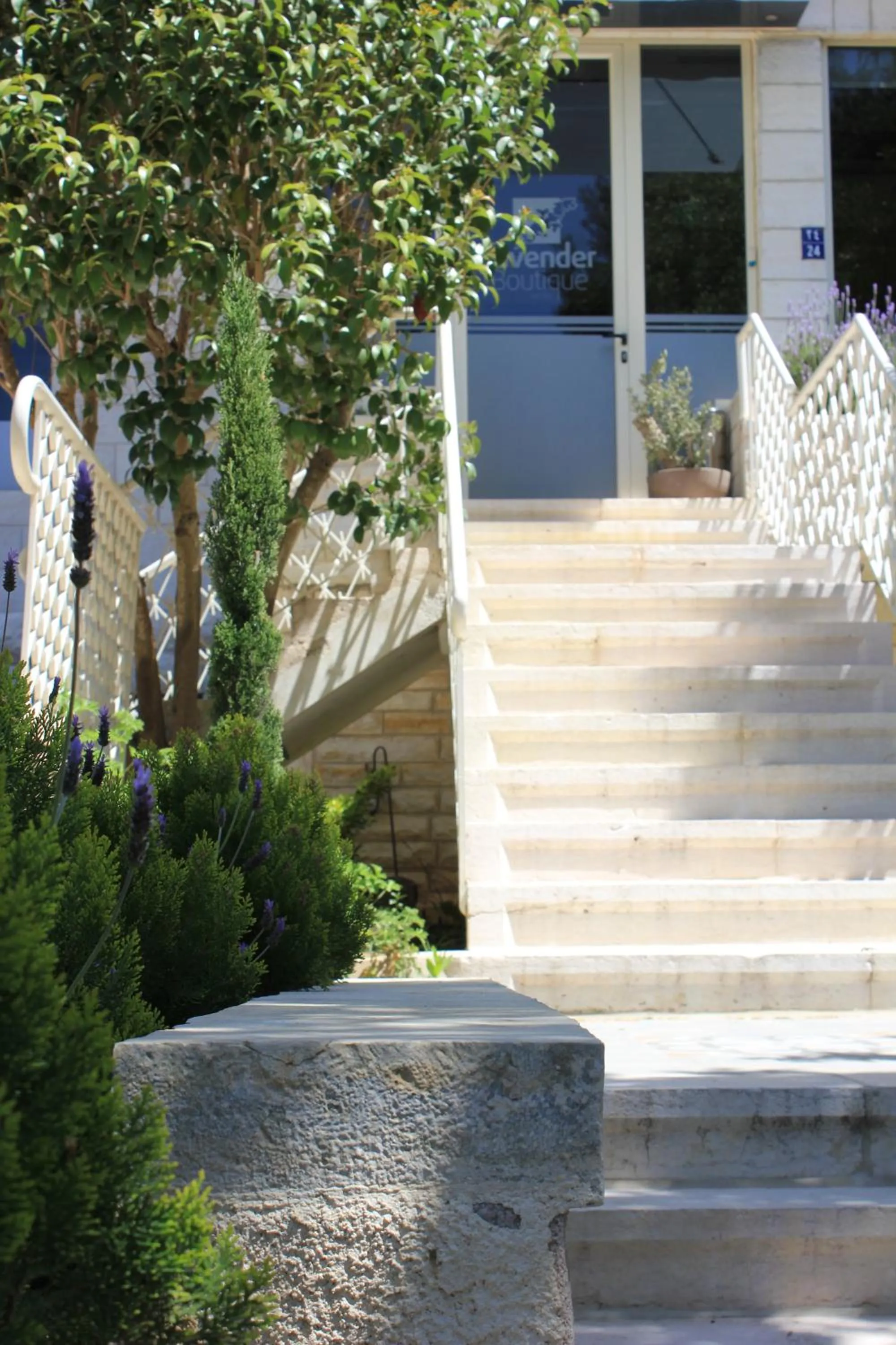 Facade/entrance in Lavender Boutique Hotel