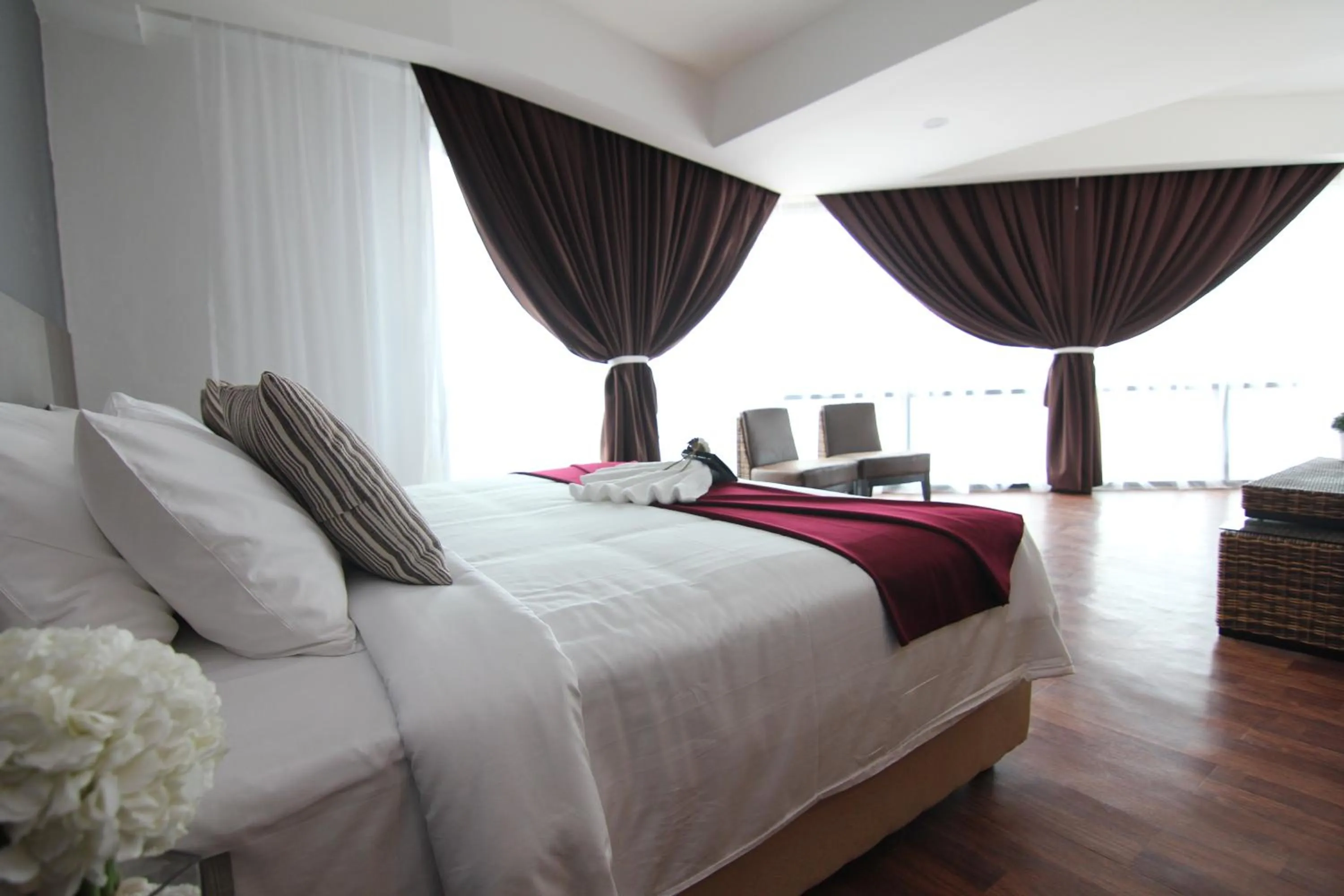 Bedroom, Bed in Nexus Business Suite Hotel