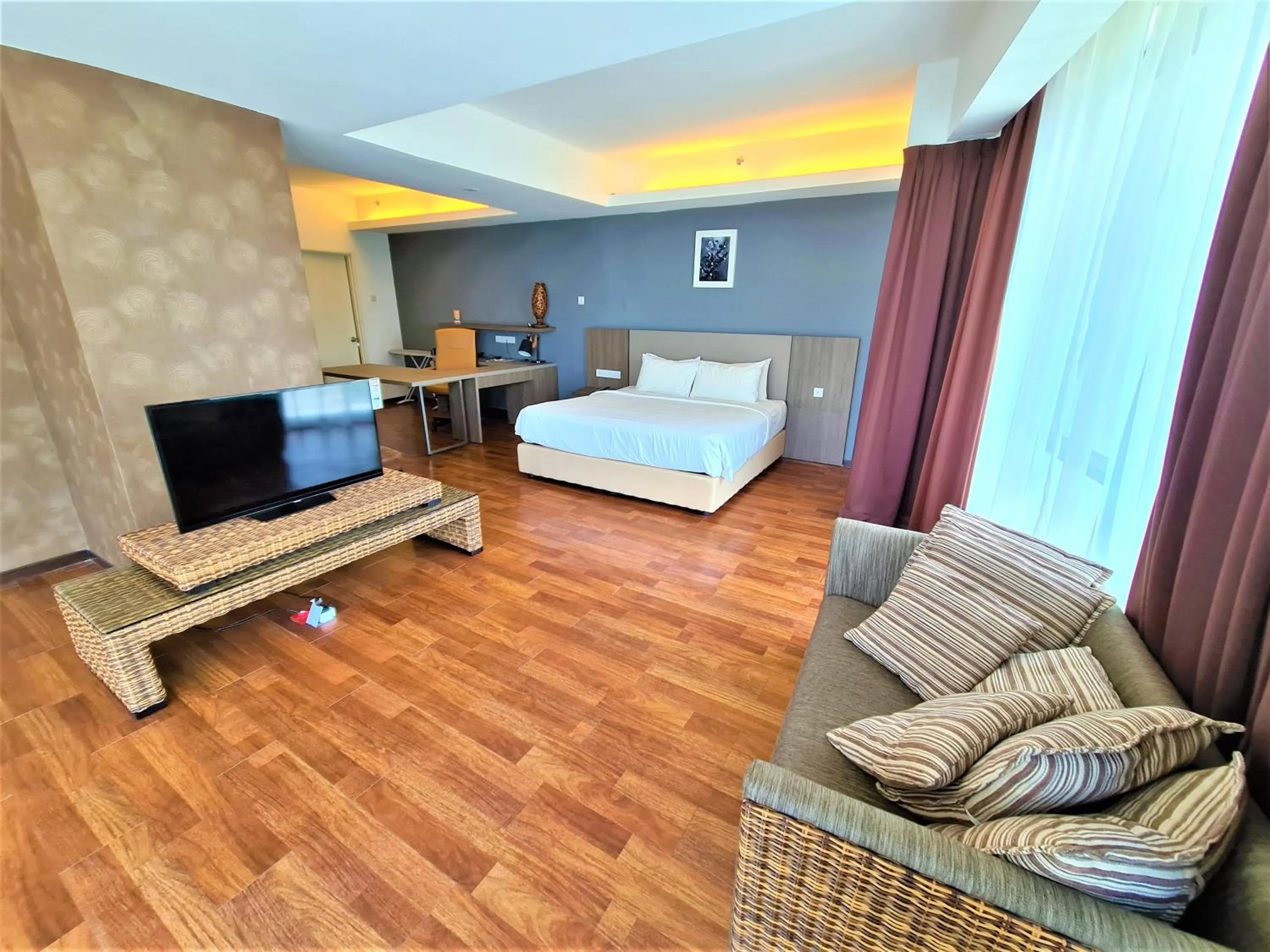 Bedroom, Bed in Nexus Business Suite Hotel