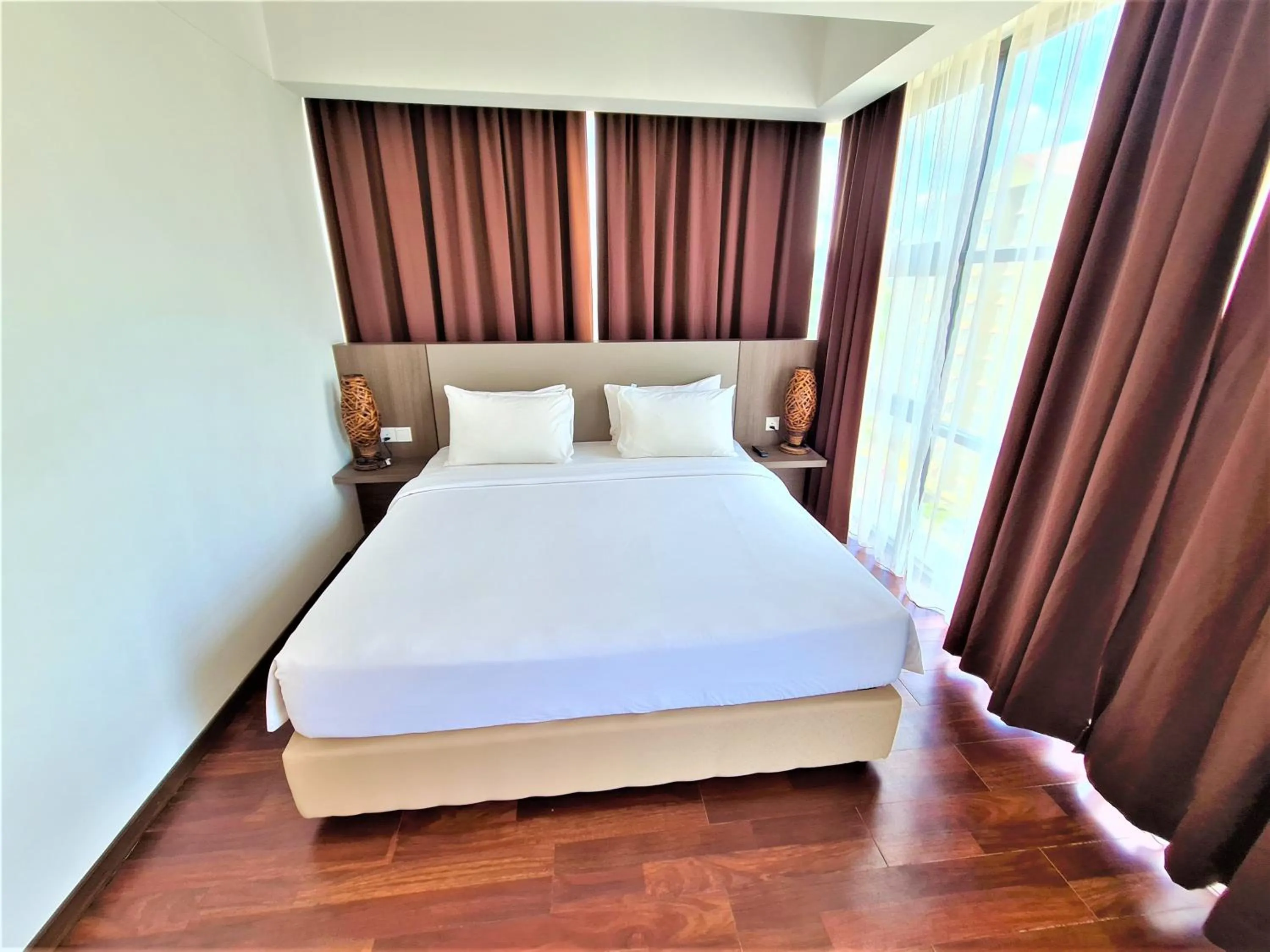 Bedroom, Bed in Nexus Business Suite Hotel