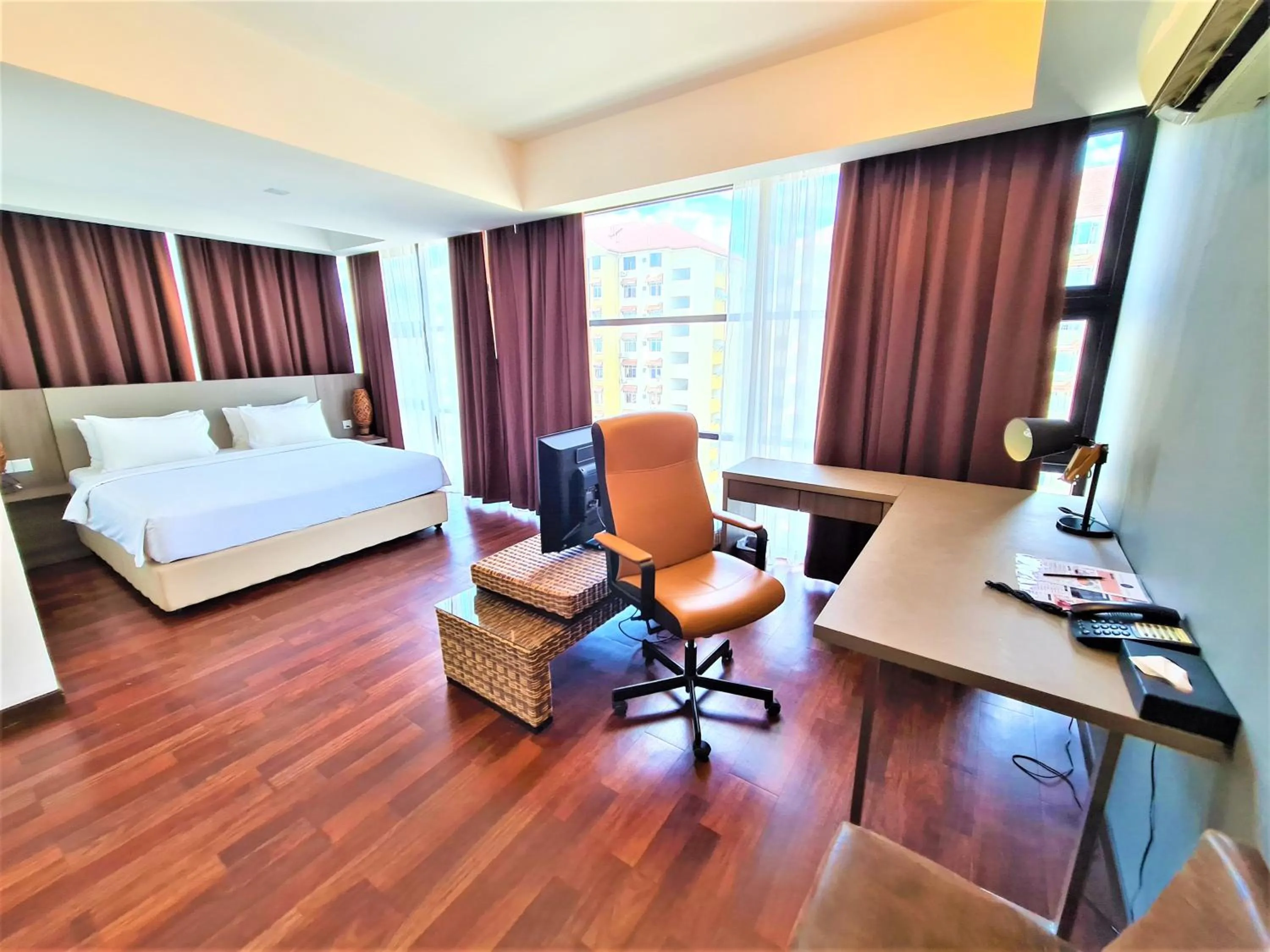 Bedroom, Bed in Nexus Business Suite Hotel