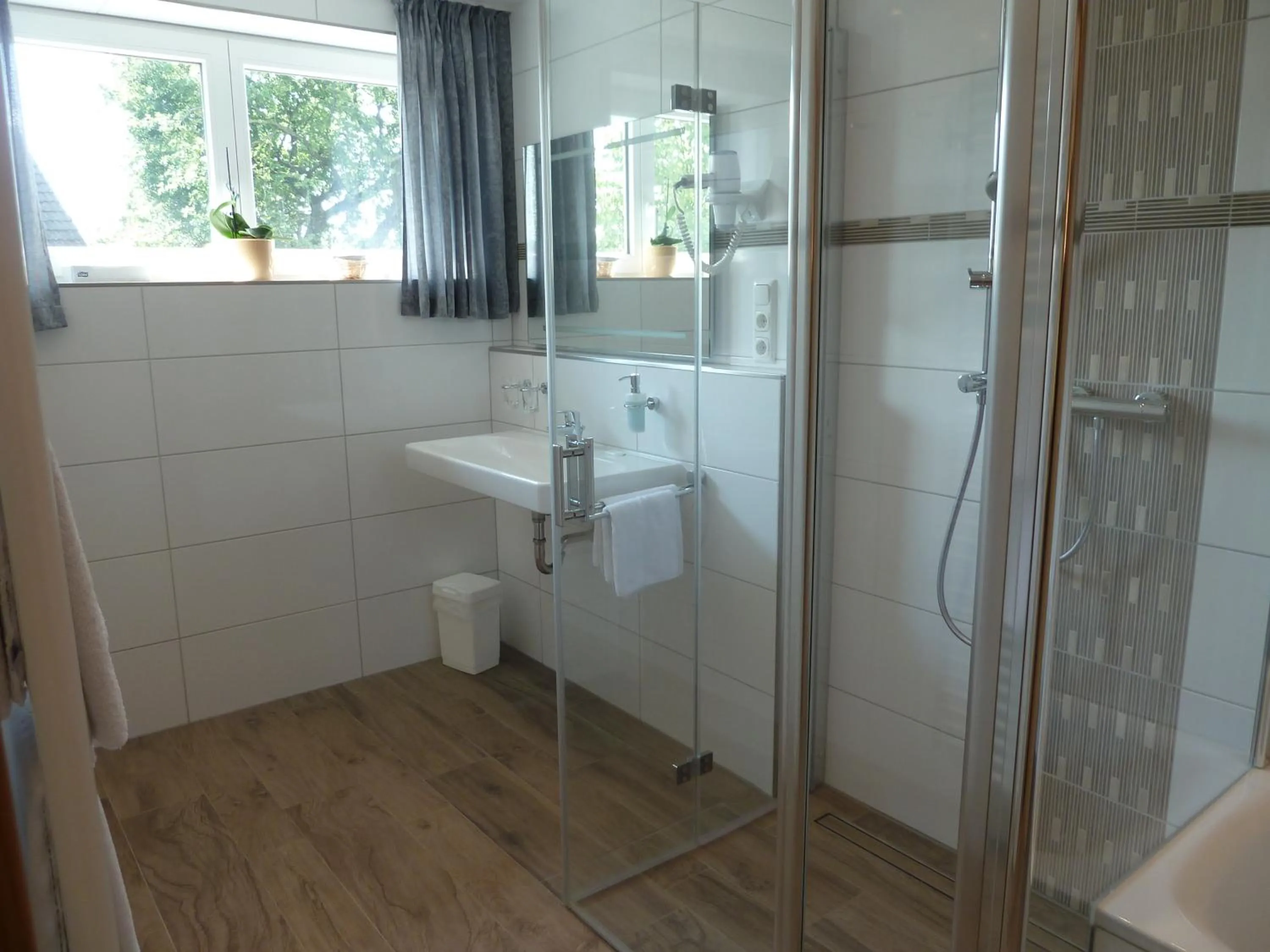 Photo of the whole room in Landhaus Sassenhof