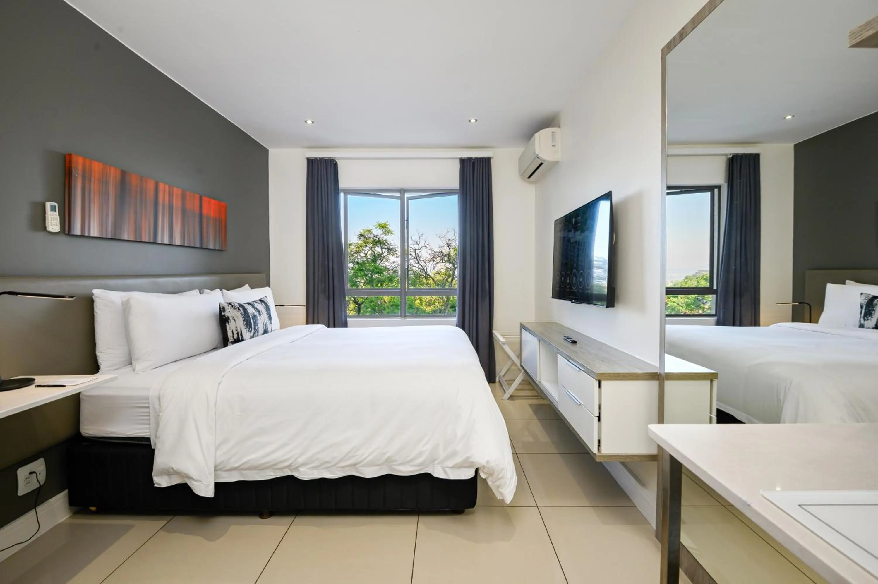 Photo of the whole room, Bed in The Capital on Bath