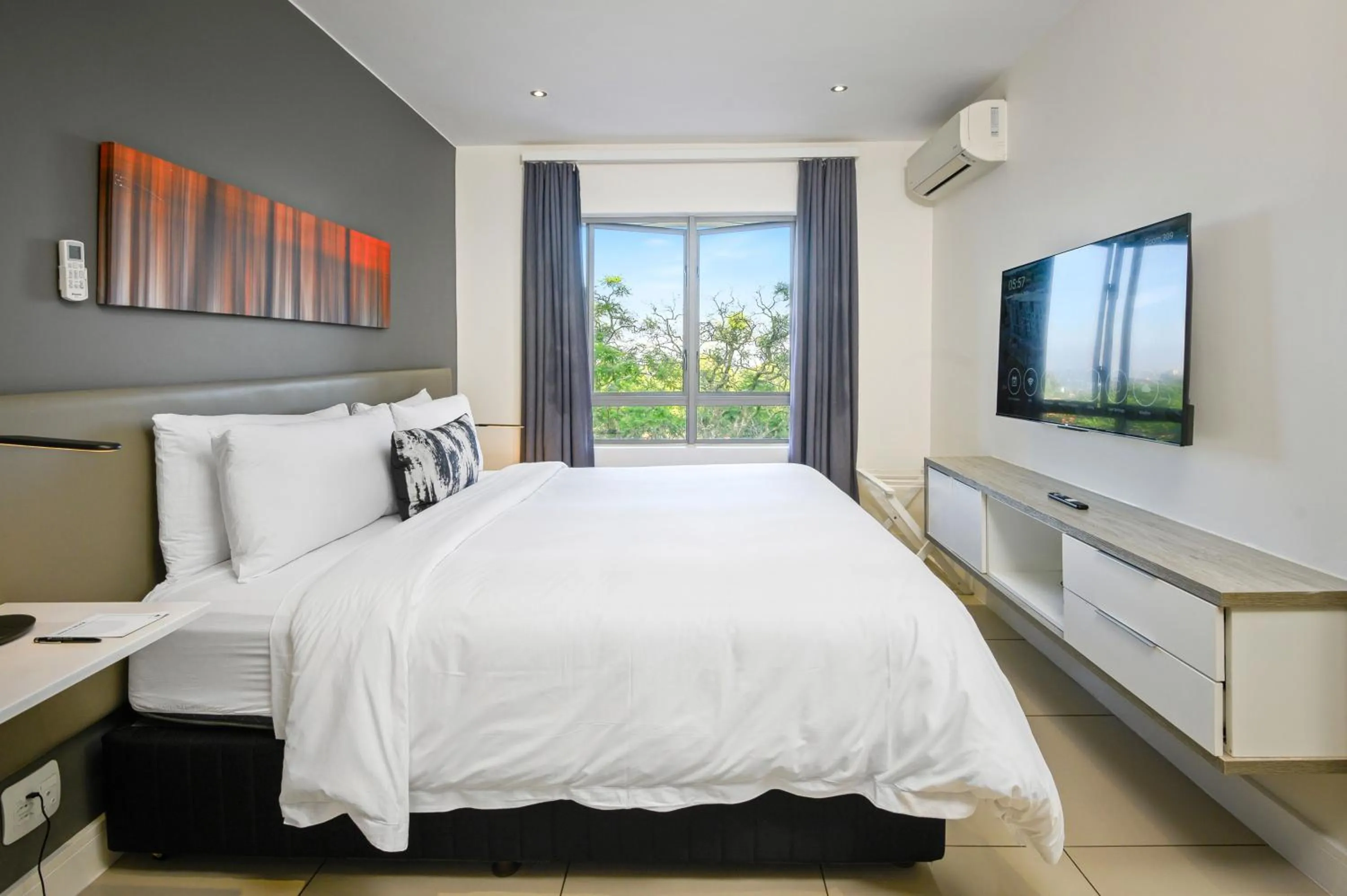 Bedroom, Bed in The Capital on Bath