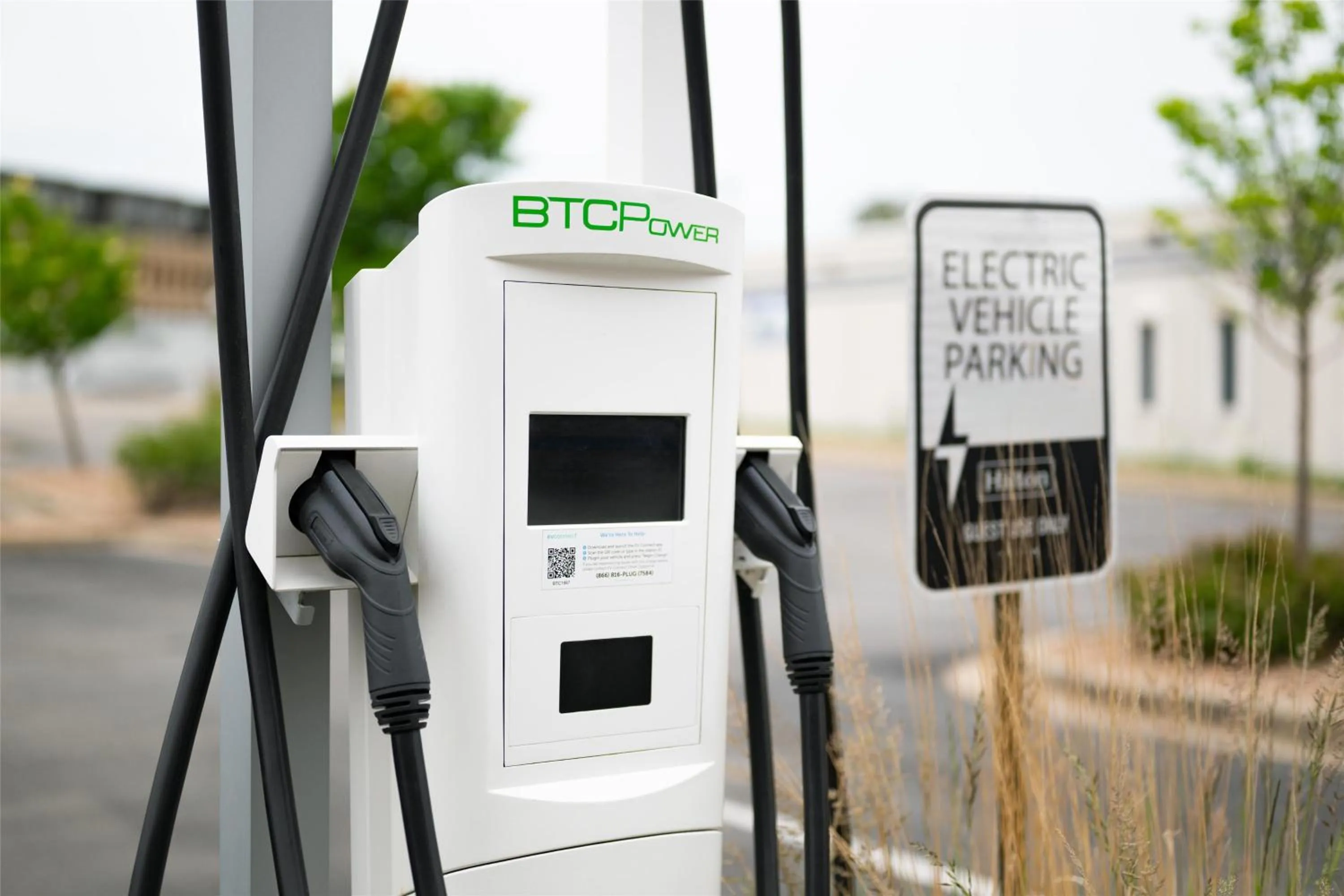 Property building in Hampton Inn and Suites La Crosse Downtown