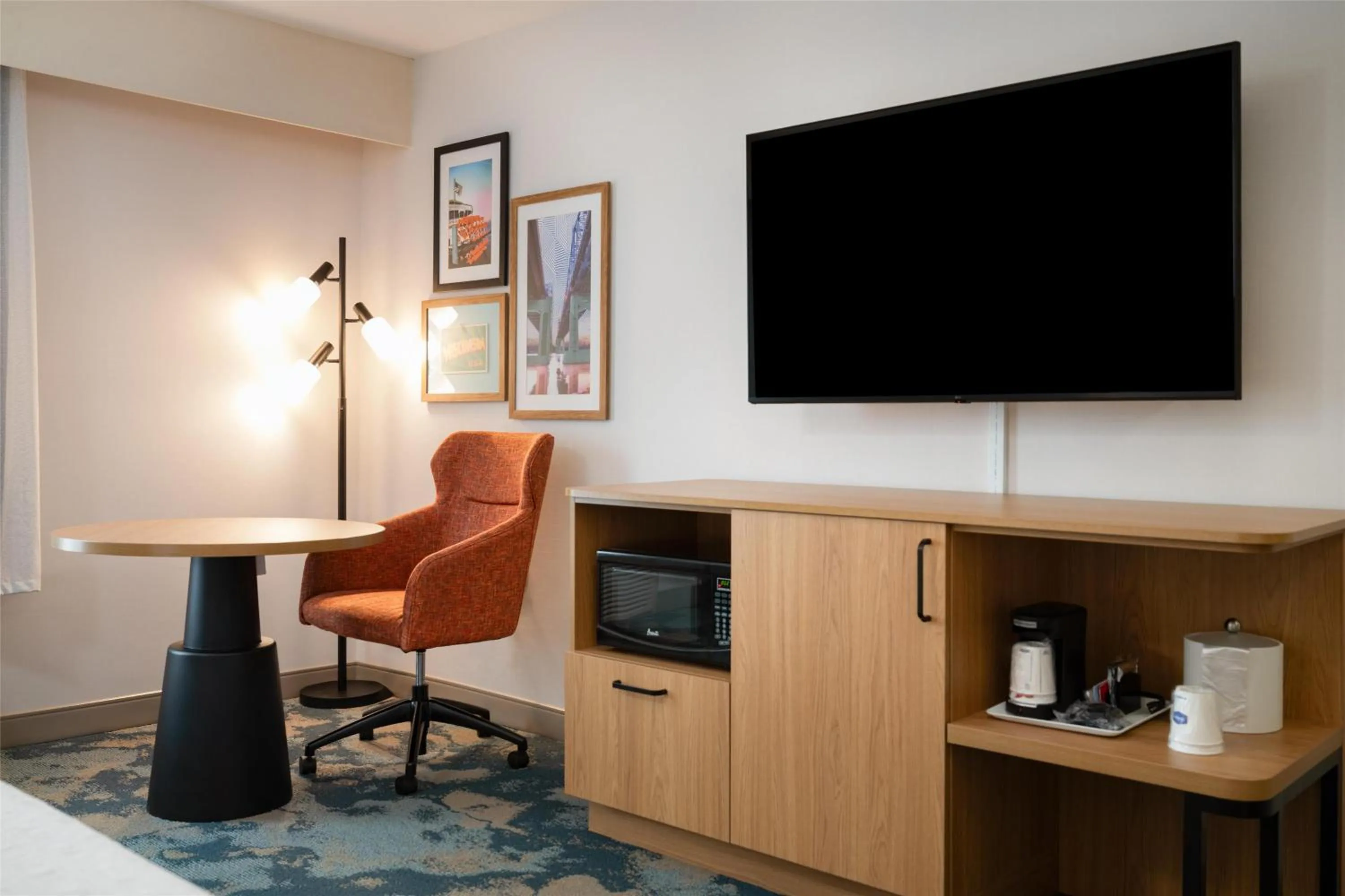 Living room in Hampton Inn and Suites La Crosse Downtown