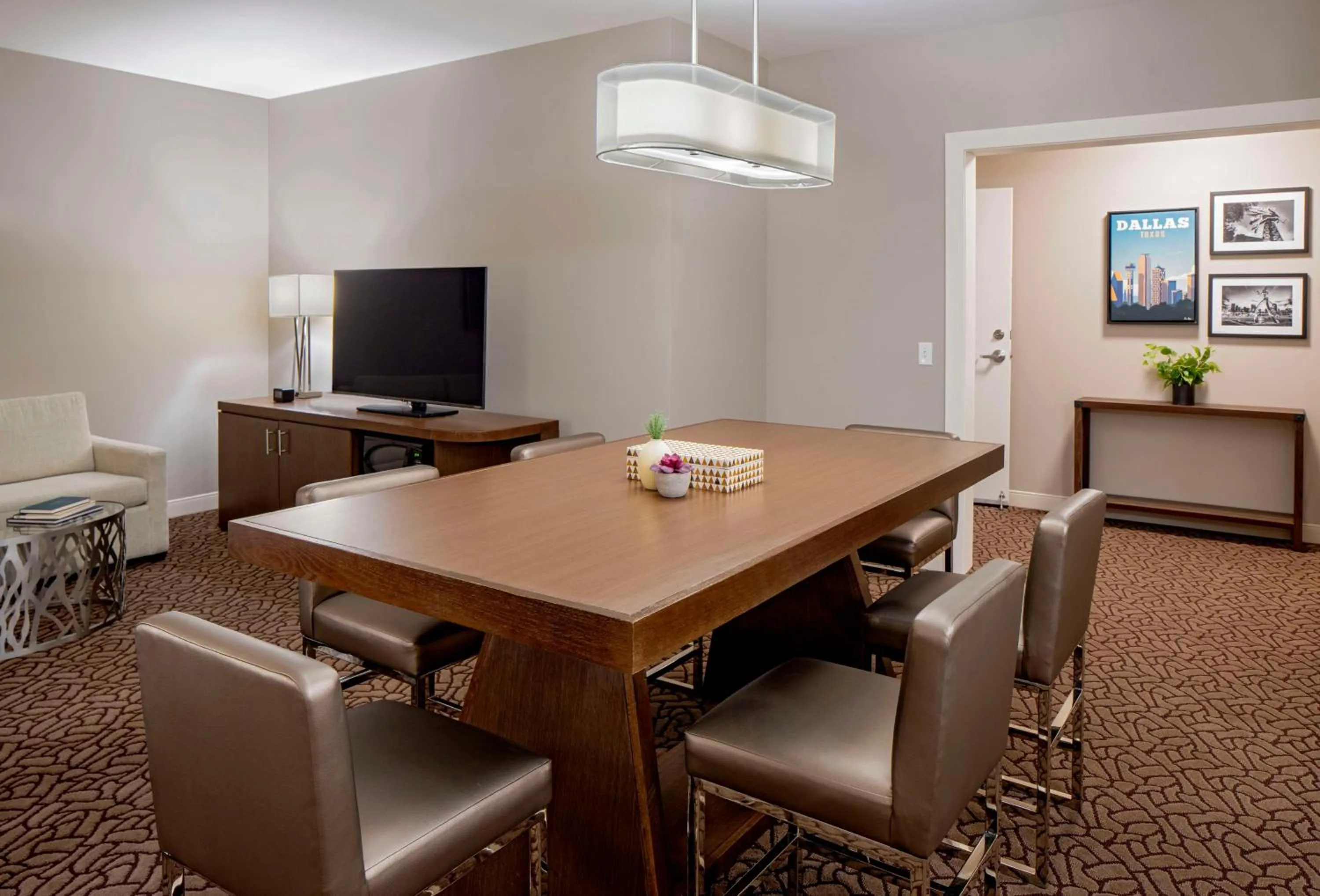 Photo of the whole room in Hilton Garden Inn Downtown Dallas