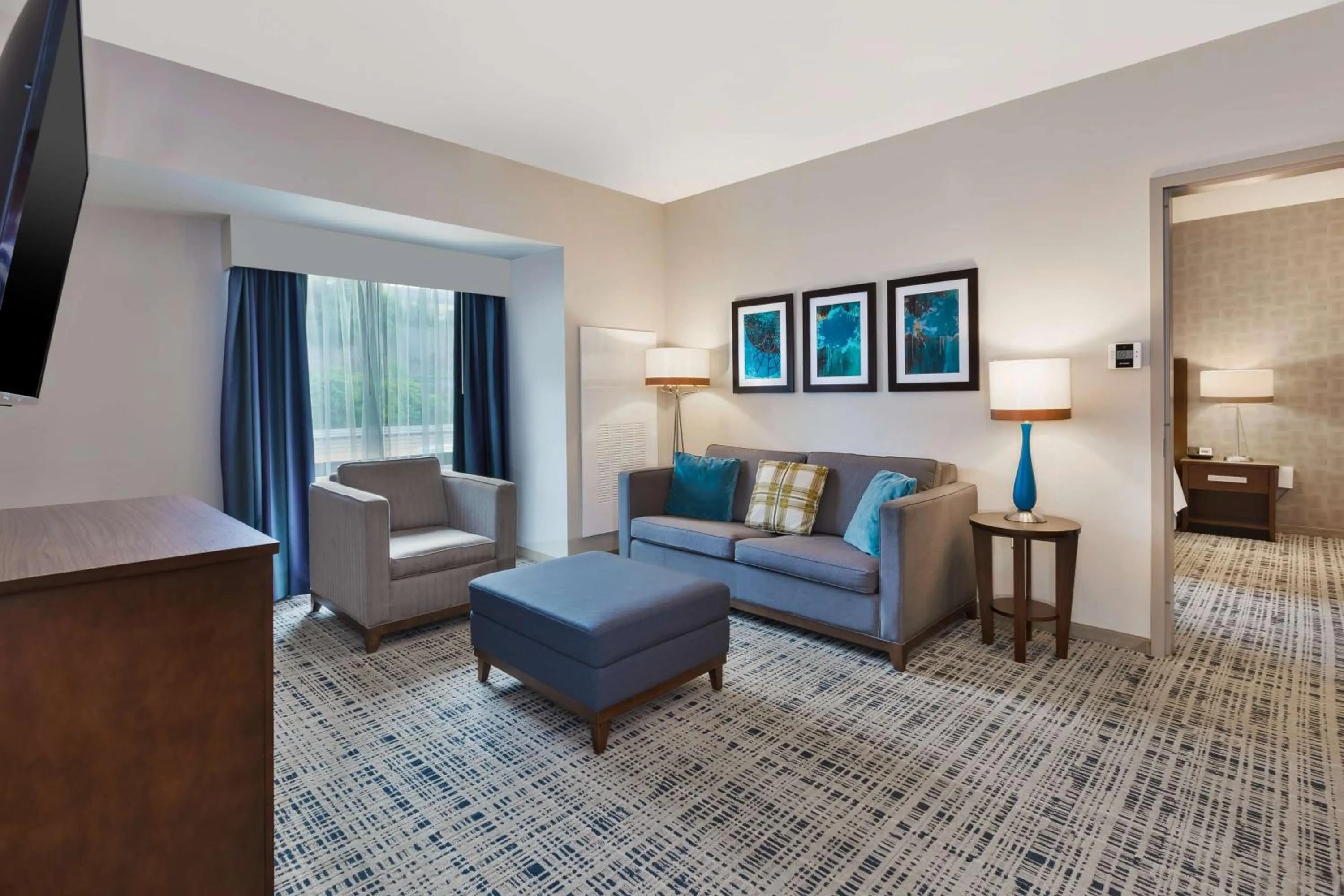 Living room in Homewood Suites by Hilton Pittsburgh Downtown