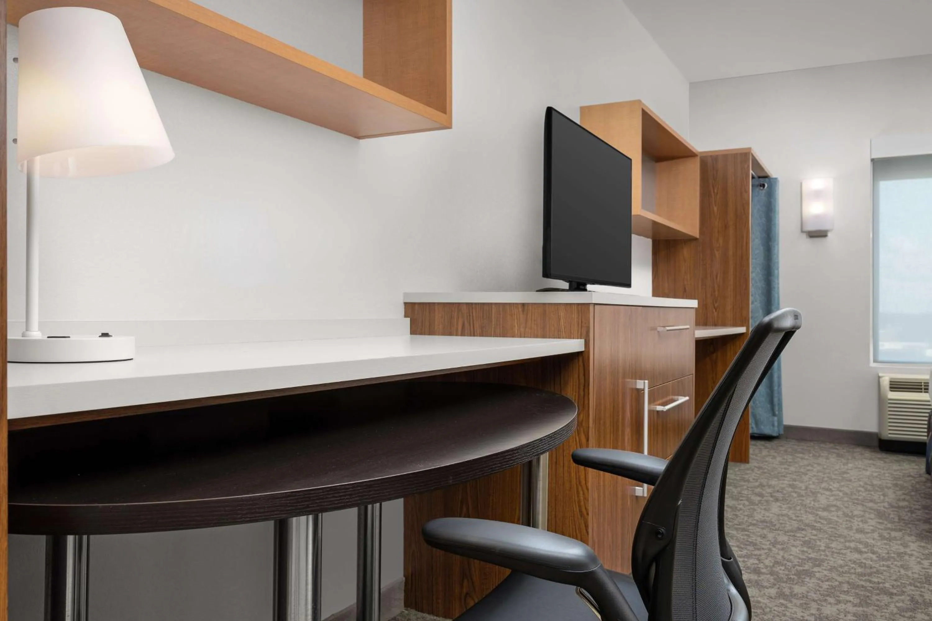 Bedroom in Home2 Suites by Hilton Tallahassee State Capitol