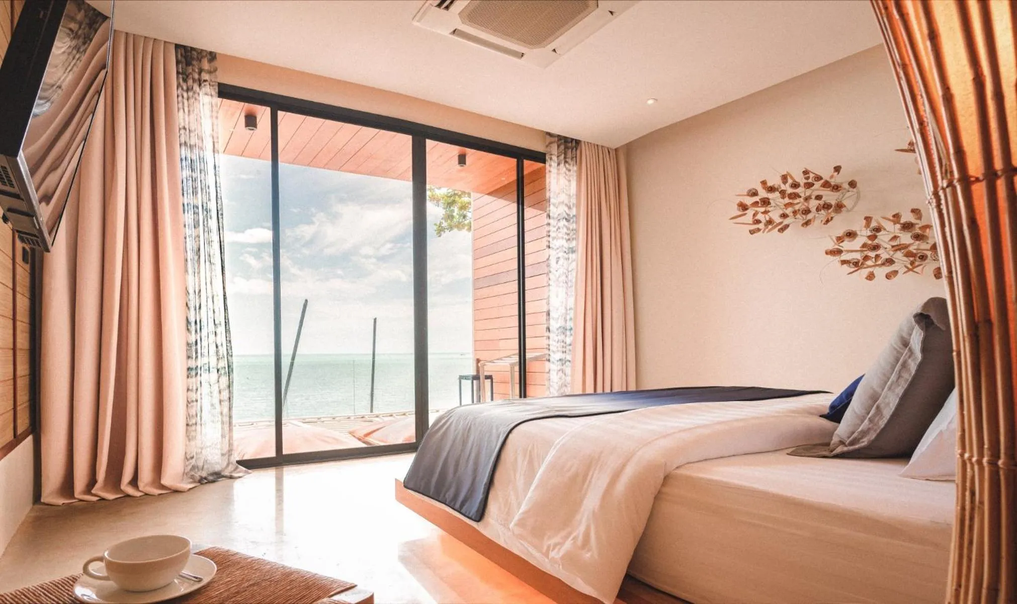 Bed in Sichon Cabana Beach Resort