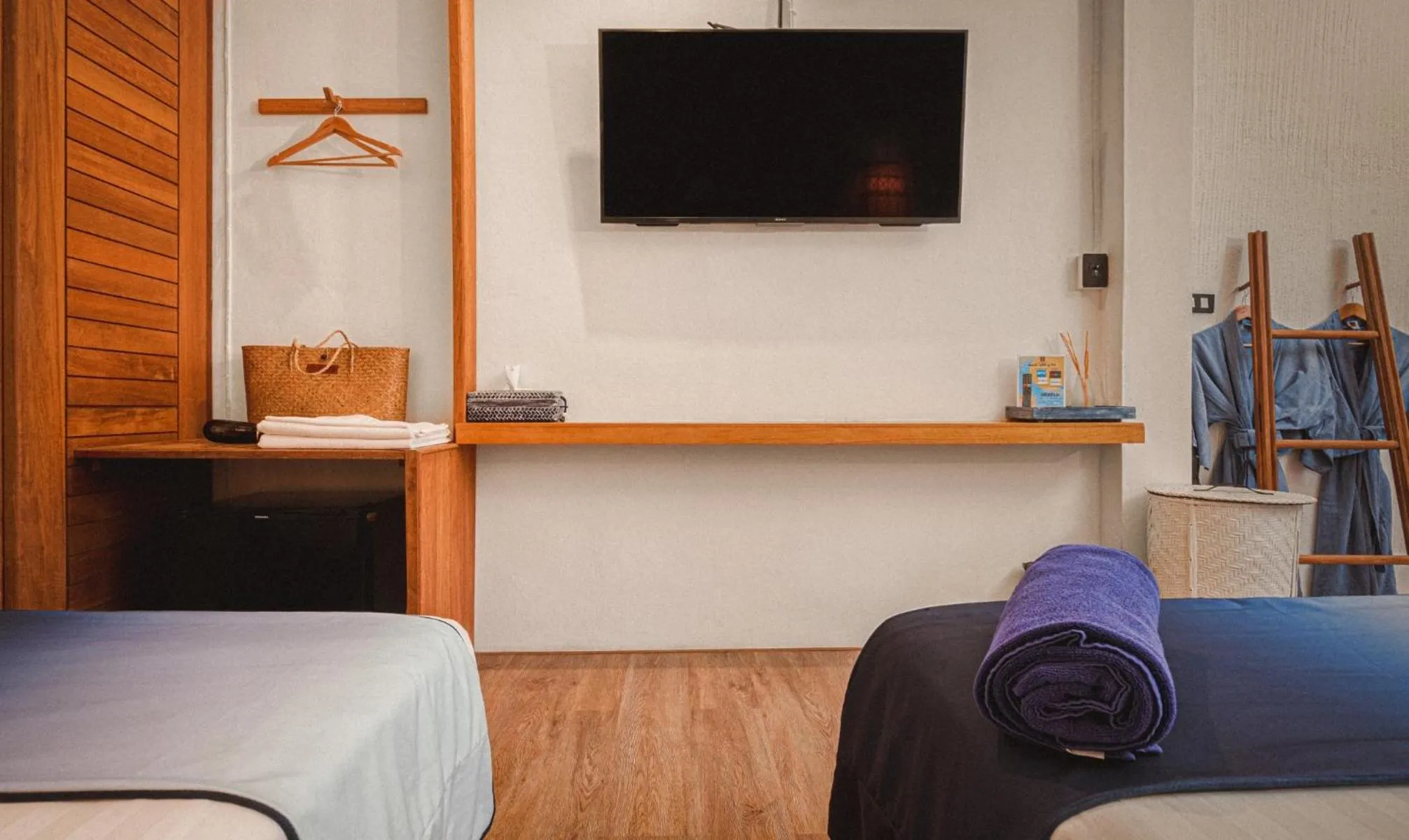 Bed in Sichon Cabana Beach Resort