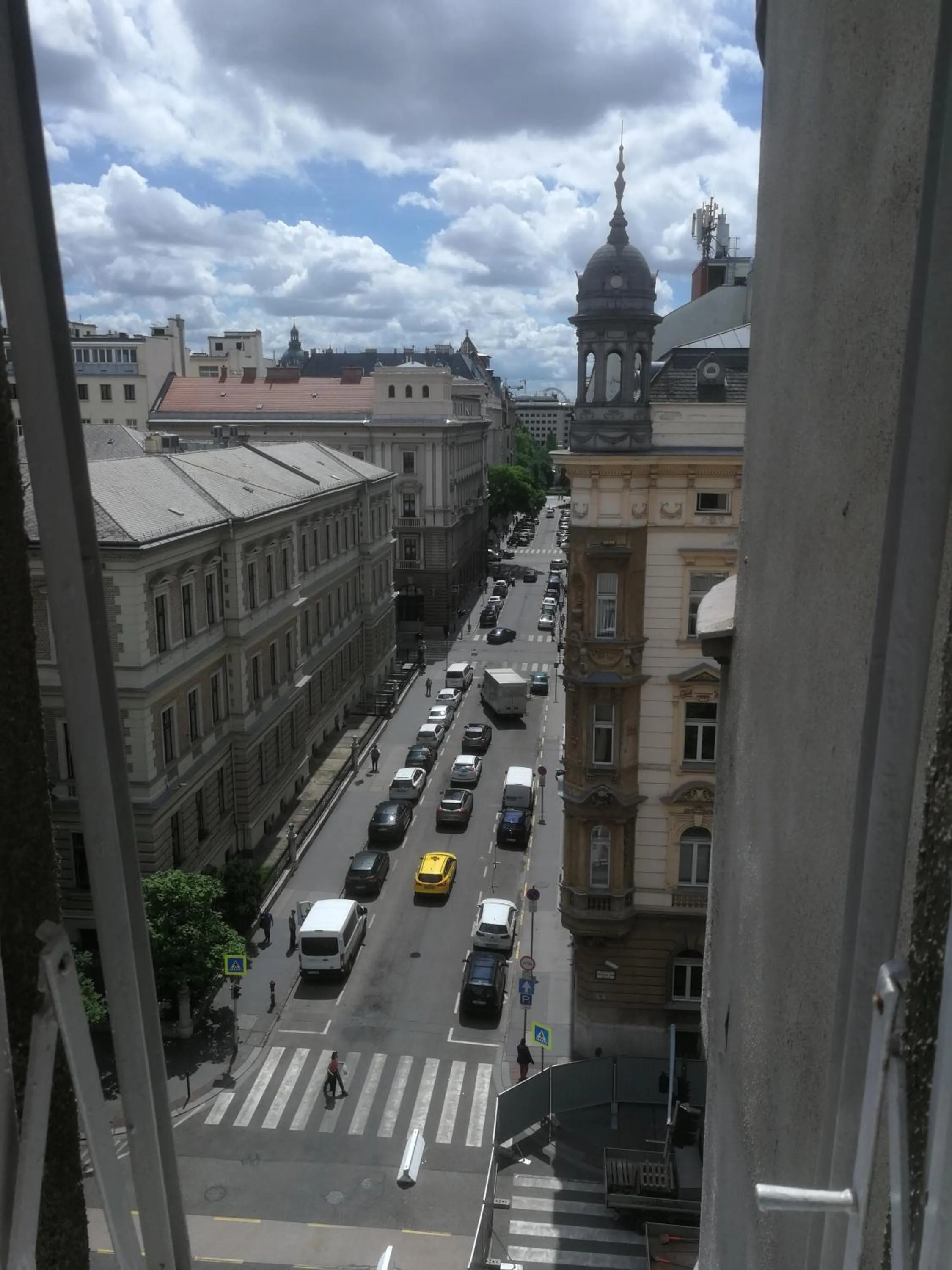Next door Apartment