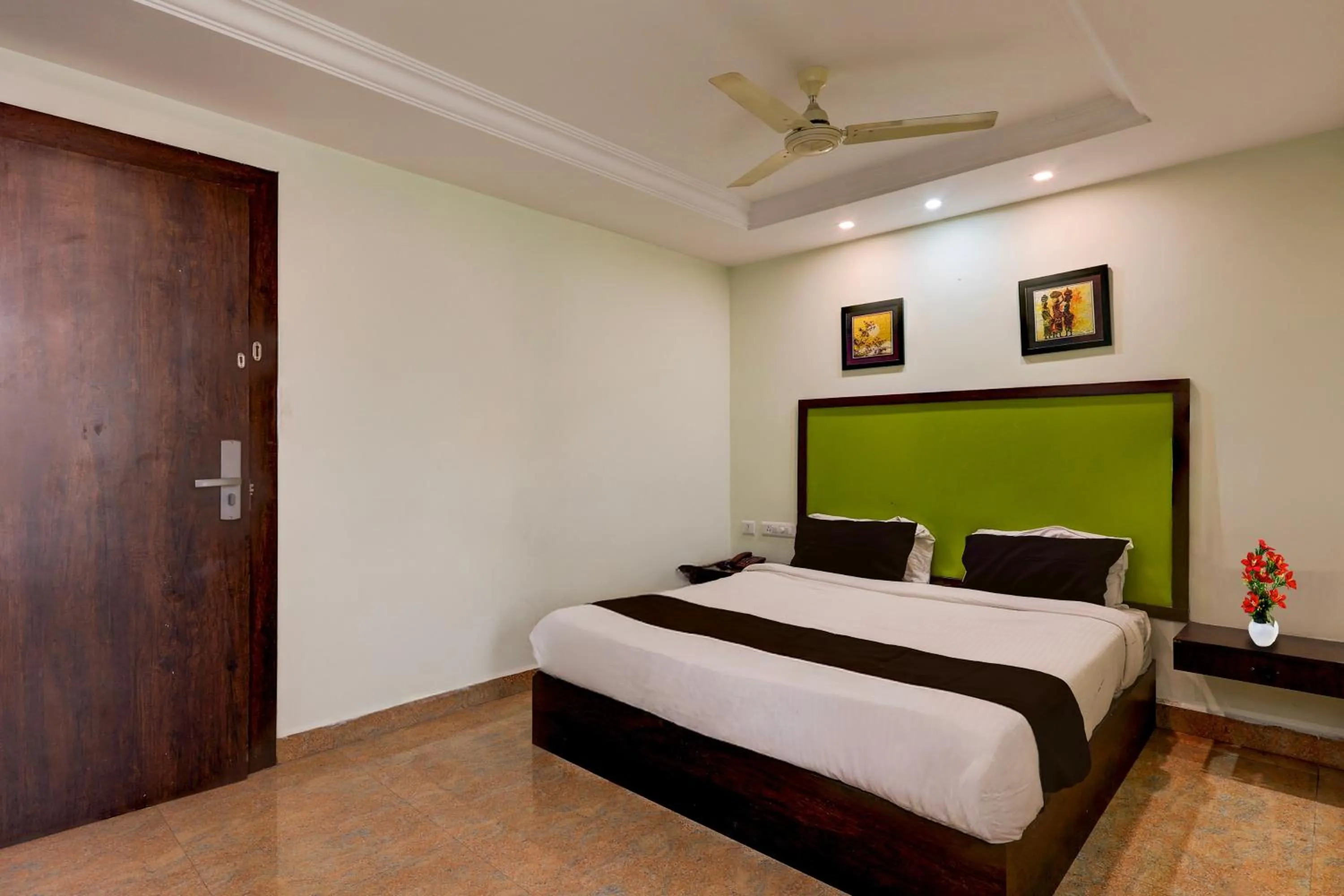 Bedroom, Bed in Townhouse Benz Circle MG Road