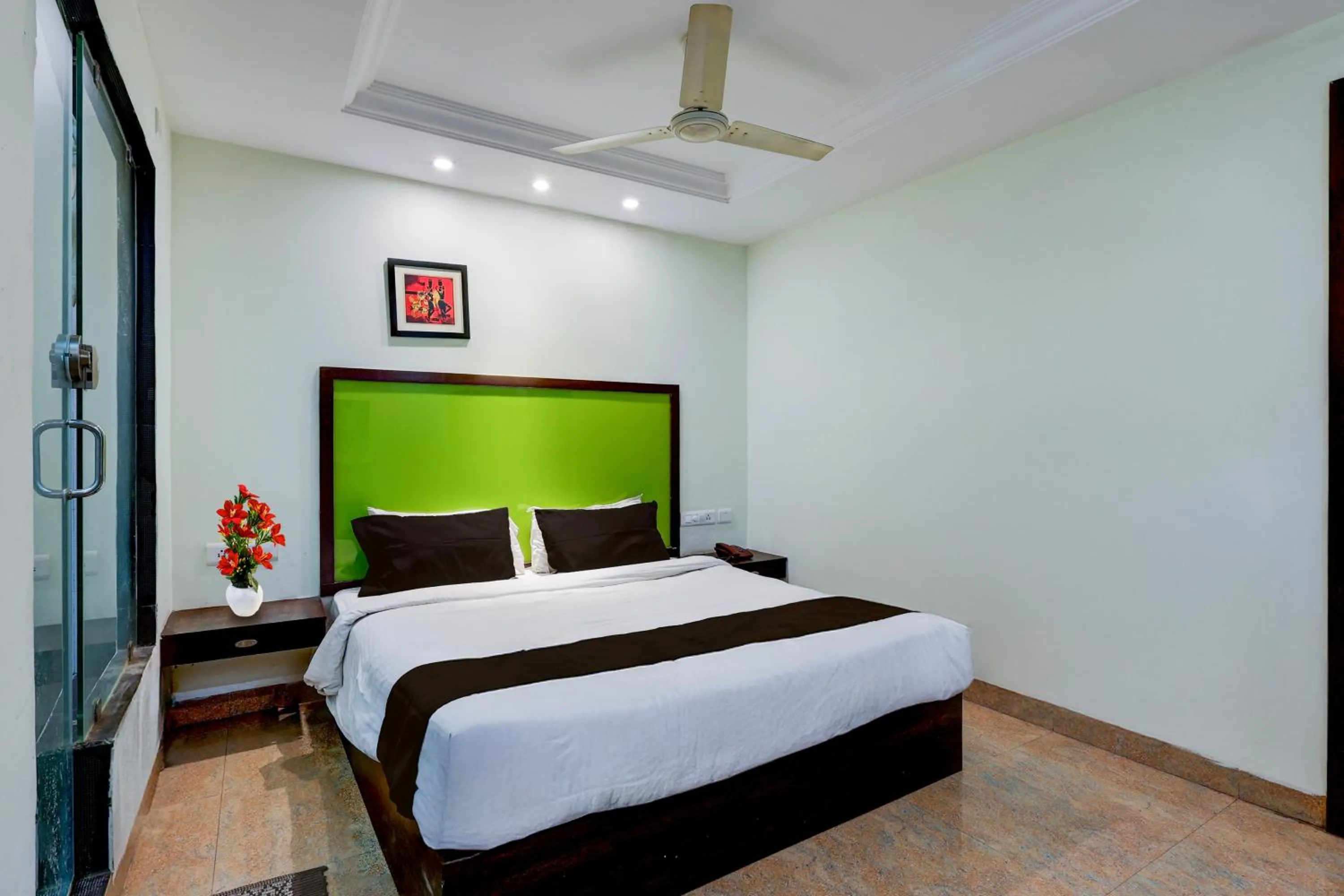 Bedroom, Bed in Townhouse Benz Circle MG Road
