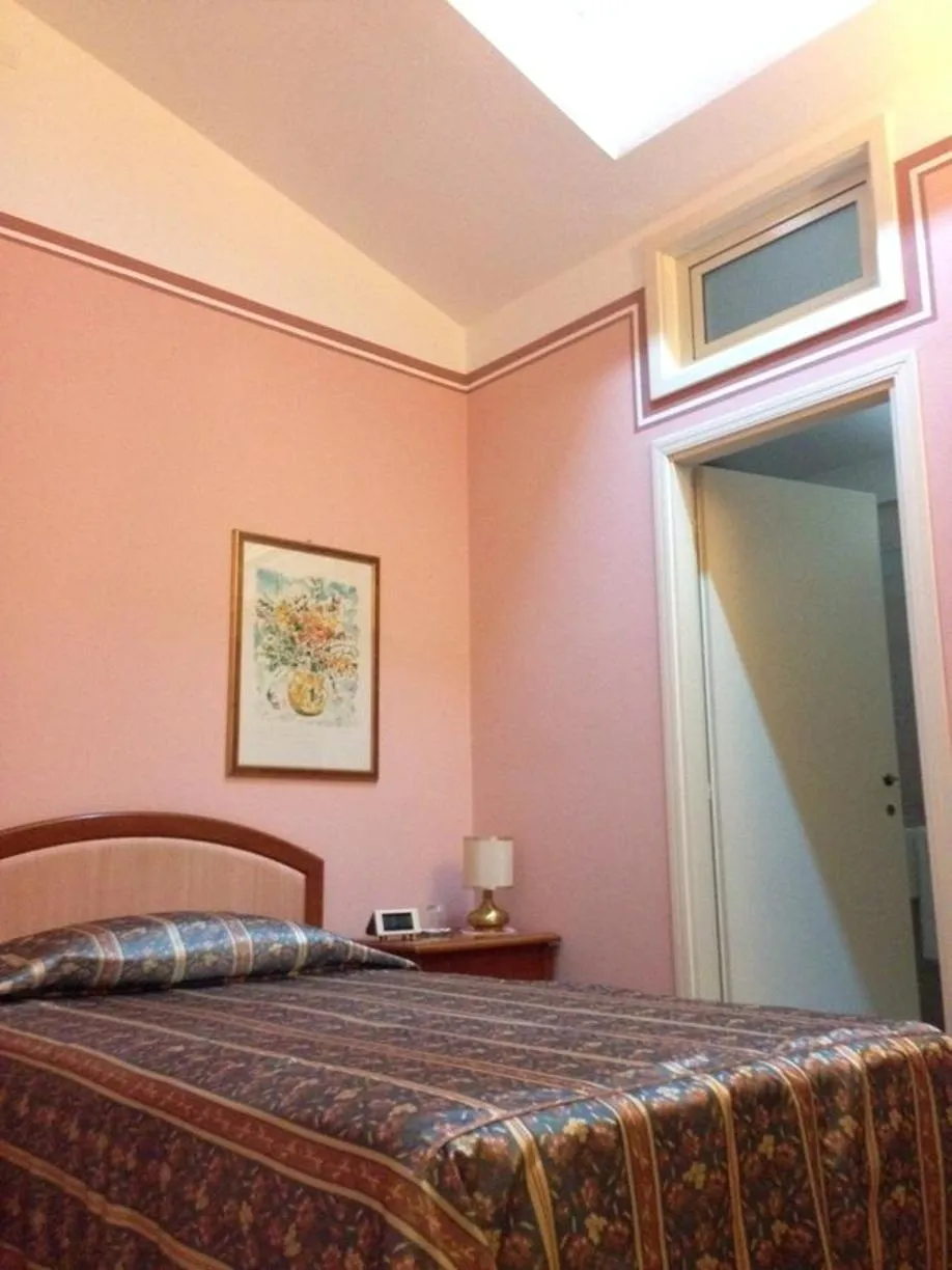 Photo of the whole room in Hotel San Genesio