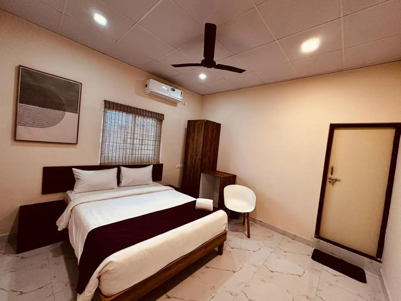 Bedroom, Bed in Urban Stay