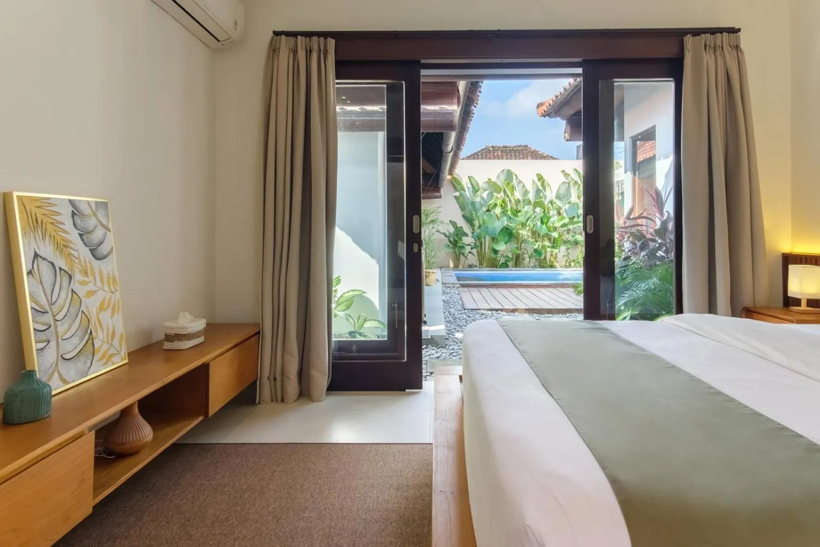 Bedroom, Bed in Madeira Casa Canggu, Bali