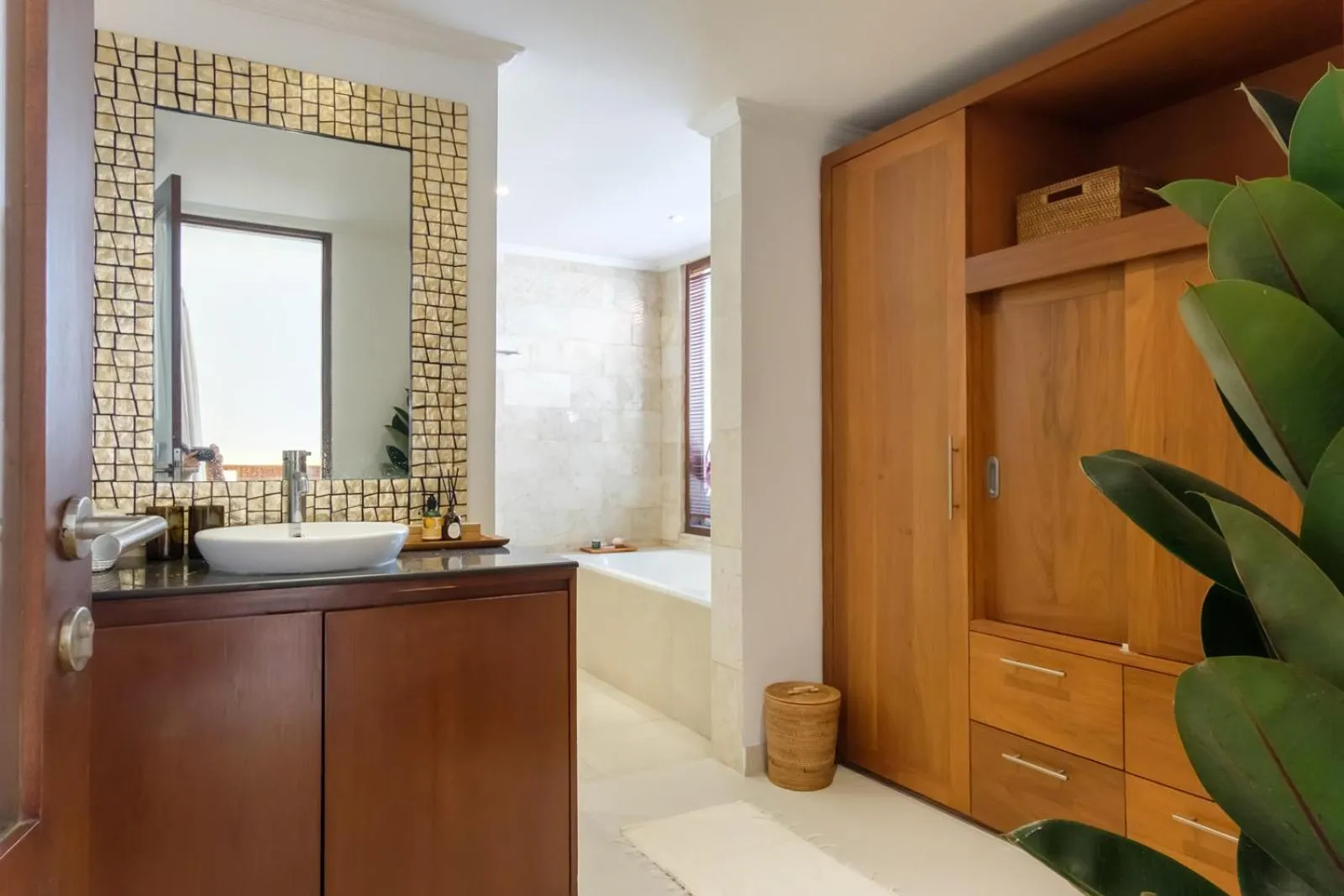 Bathroom in Madeira Casa Canggu, Bali