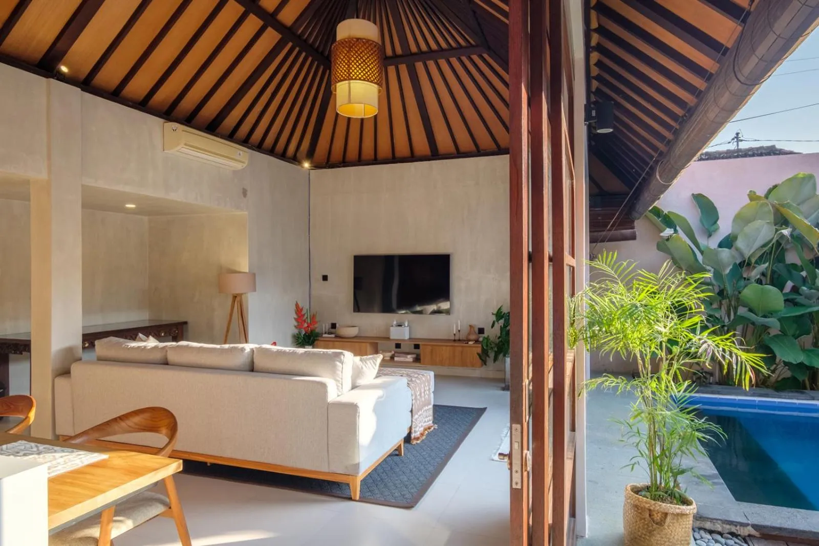 Living room in Madeira Casa Canggu, Bali