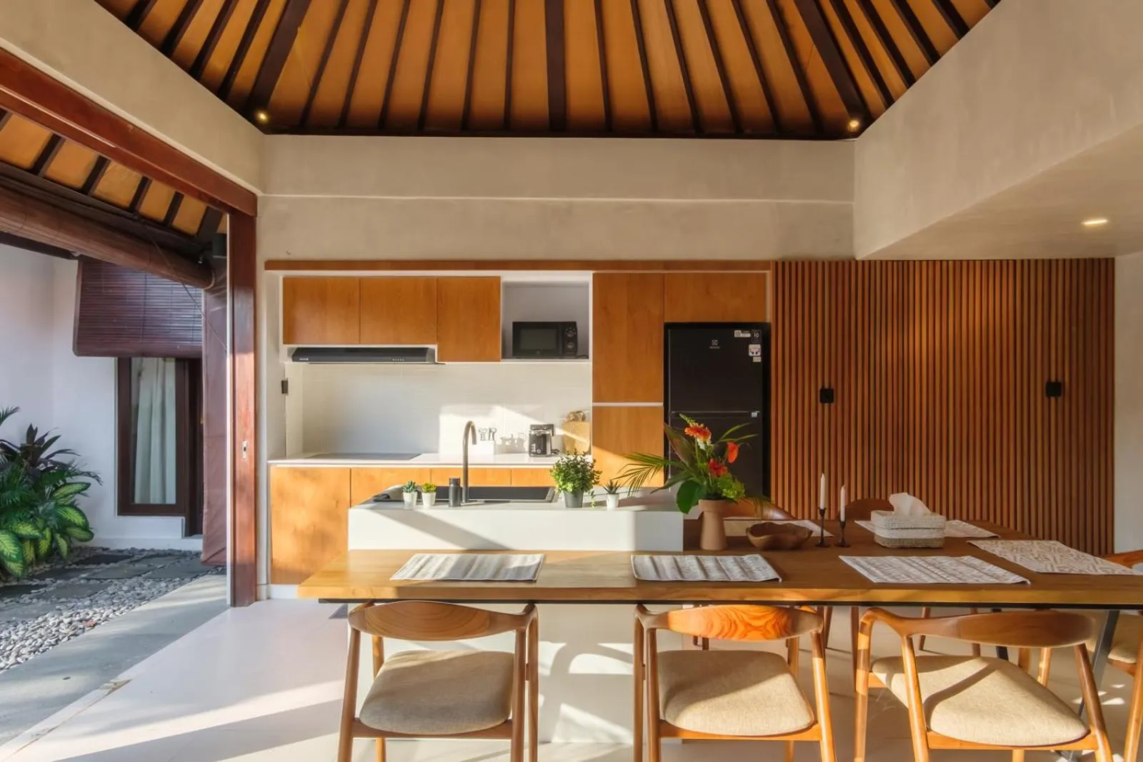 Kitchen or kitchenette in Madeira Casa Canggu, Bali