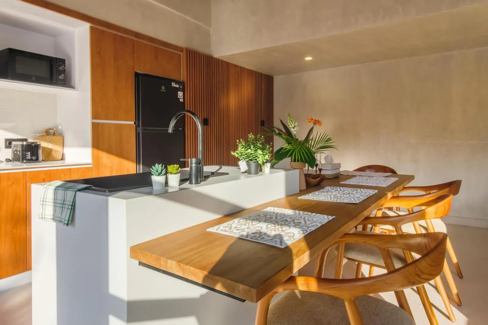 Kitchen or kitchenette in Madeira Casa Canggu, Bali