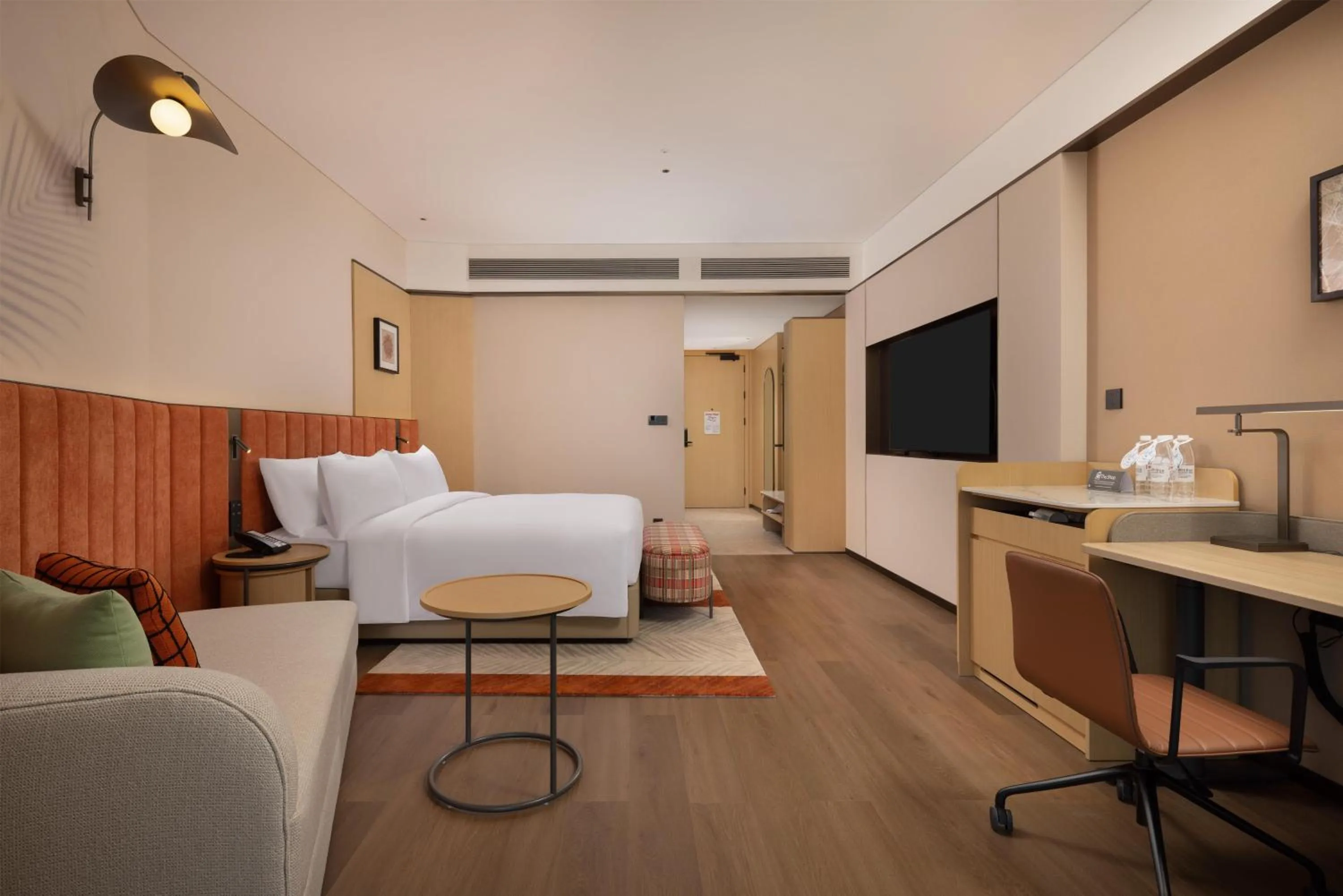 King Guest Room in Hilton Garden Inn Xishuangbanna Gasa Airport