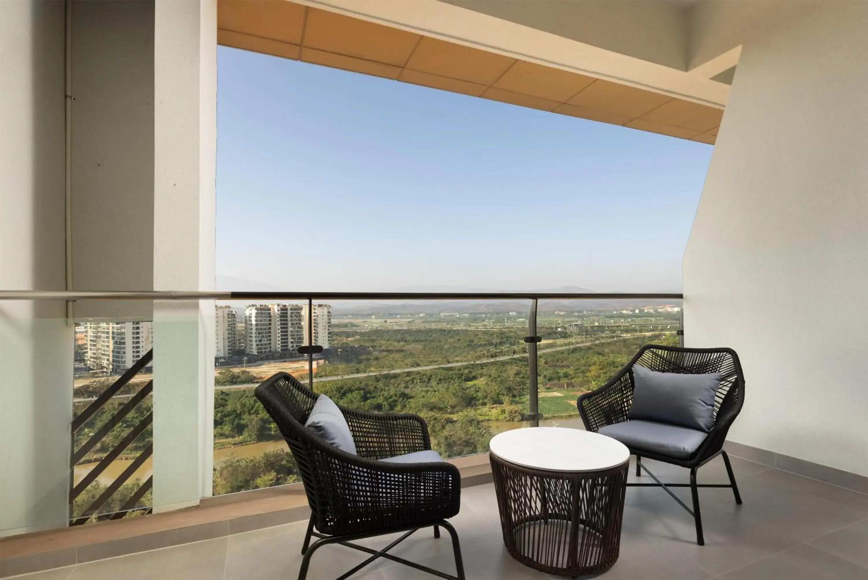 Twin Room with Pool View in Hilton Garden Inn Xishuangbanna Gasa Airport Twin Room with Pool View in Hilton Garden Inn Xishuangbanna Gasa Airport