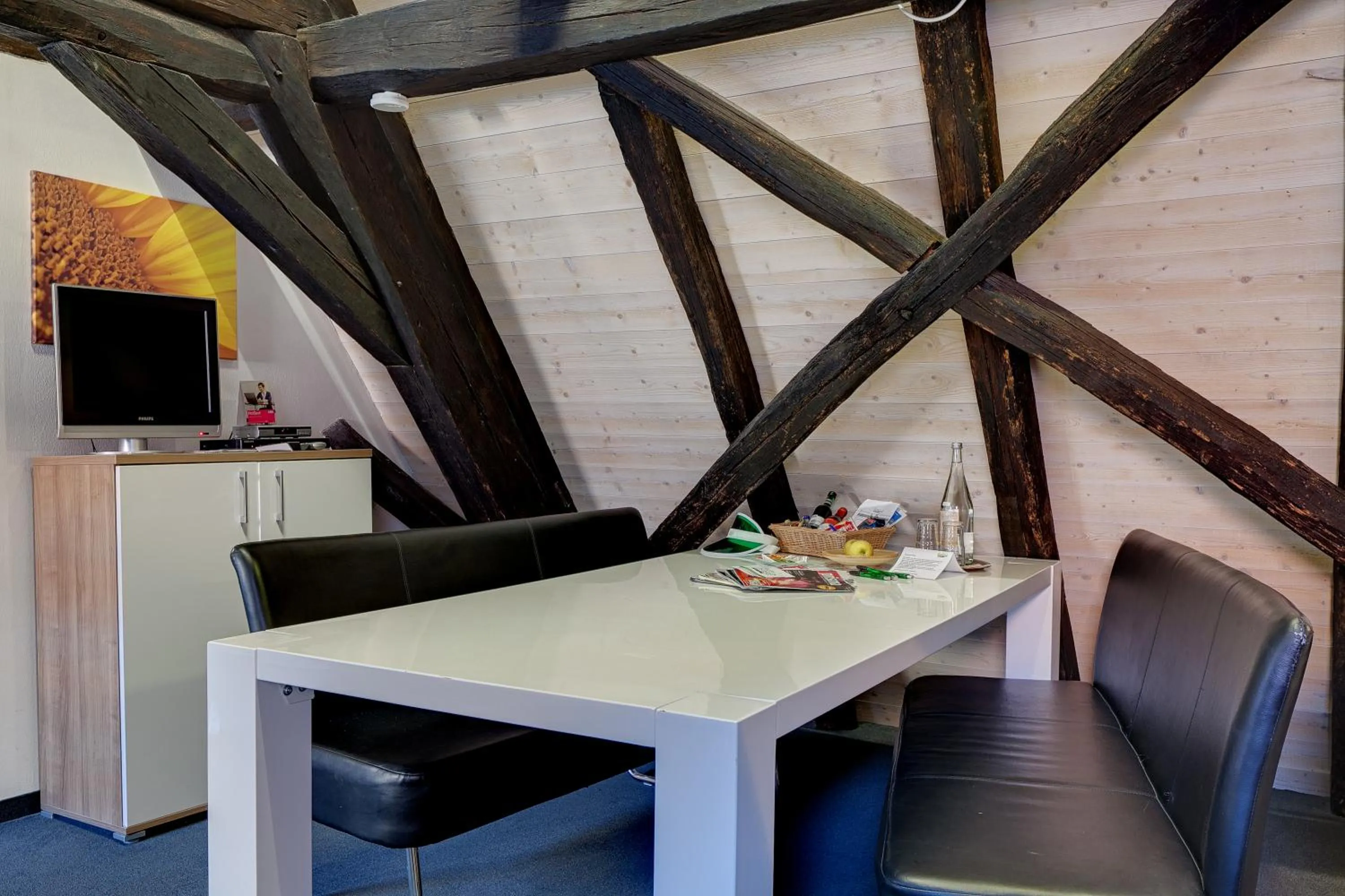 Seating area in Hotel Kleine Radlerherberge