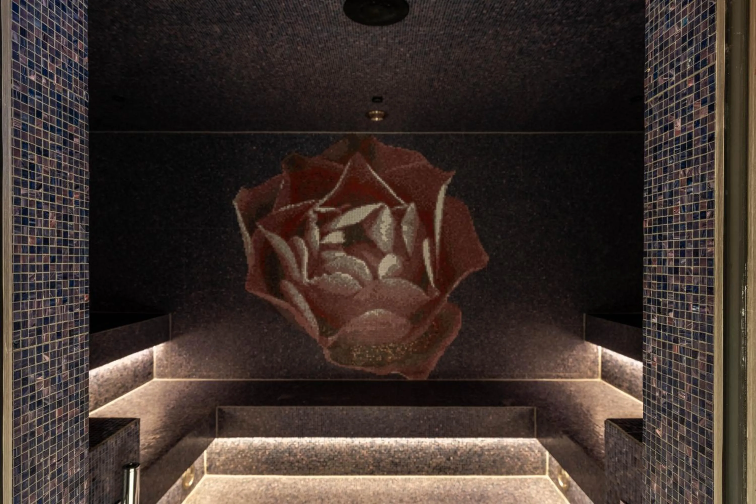 Steam room in Dent Blanche Resort - TemptingPlaces Collection